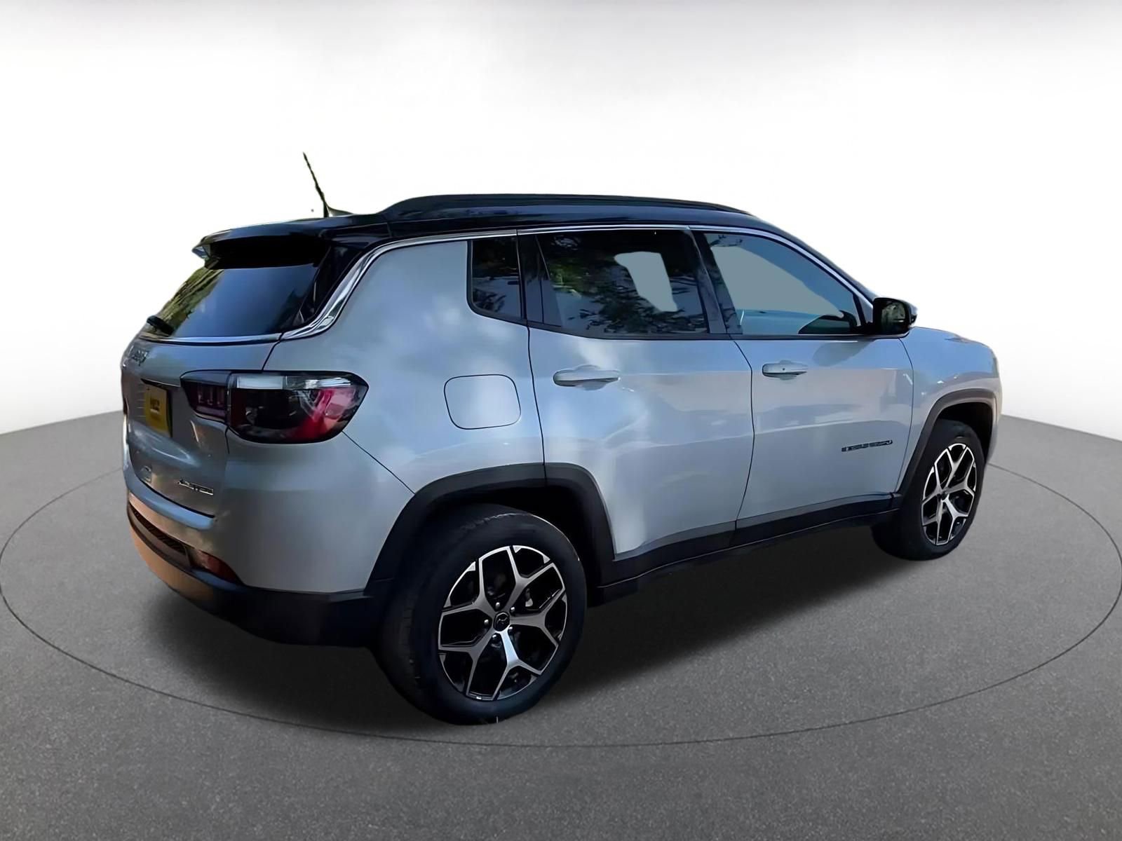 Thumbnail: 2025 Jeep Compass - 14