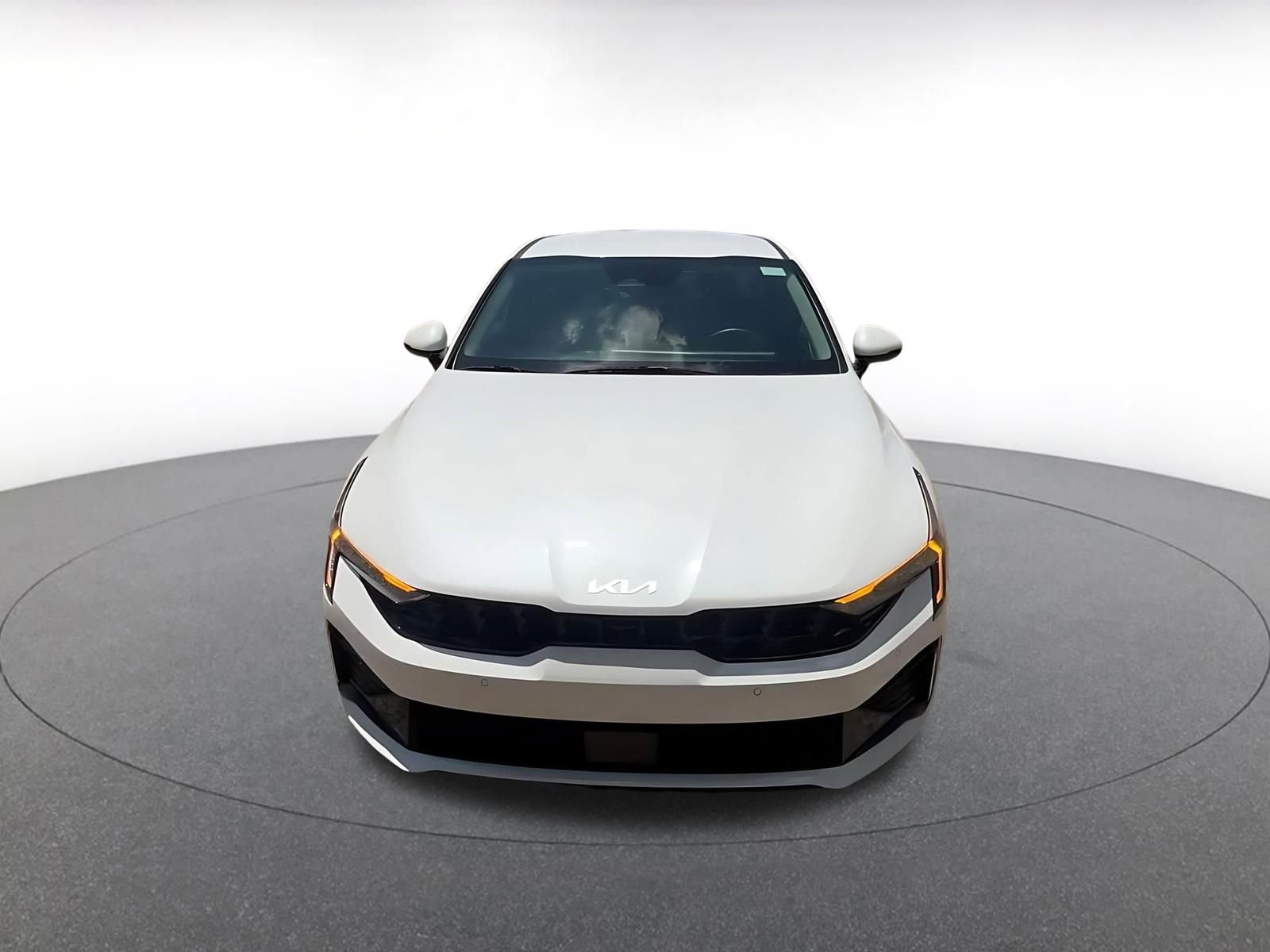 Thumbnail: 2025 Kia K5 - 10