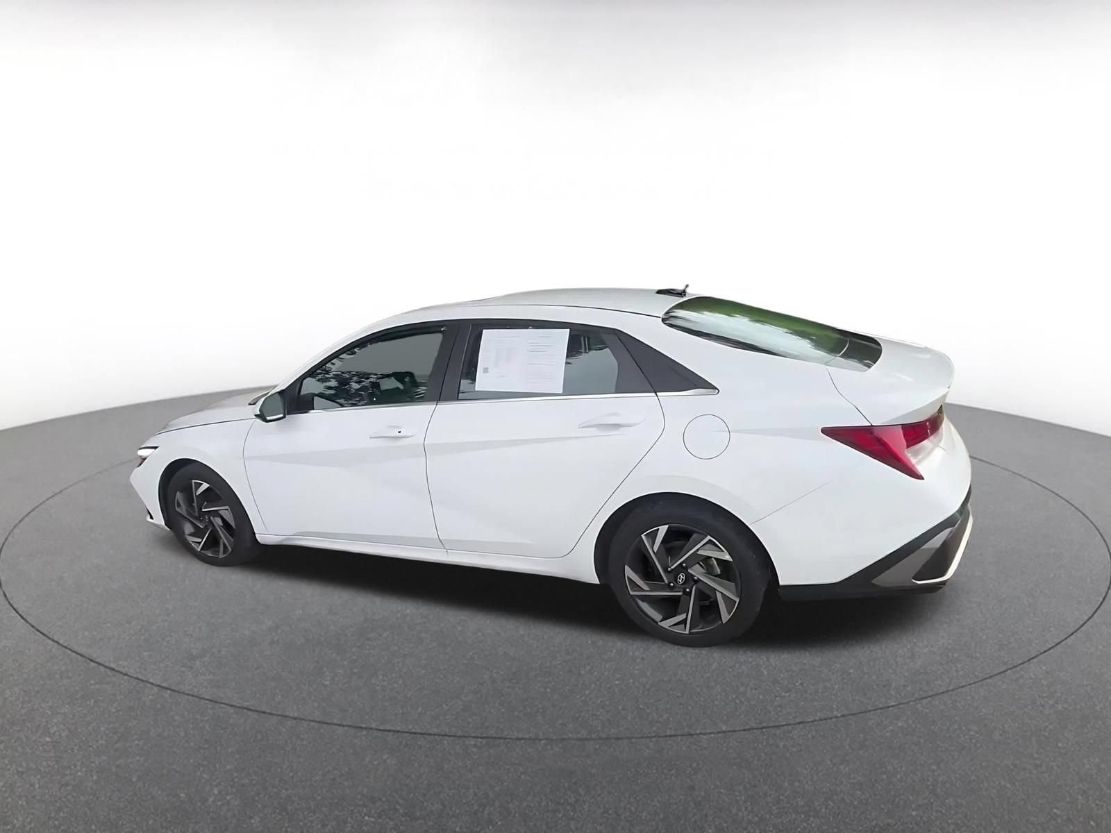 Thumbnail: 2025 Hyundai Elantra - 8