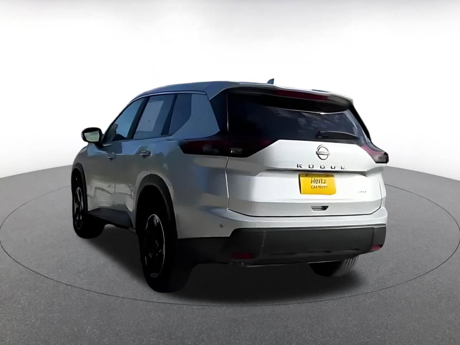 Thumbnail: 2025 Nissan Rogue - 15