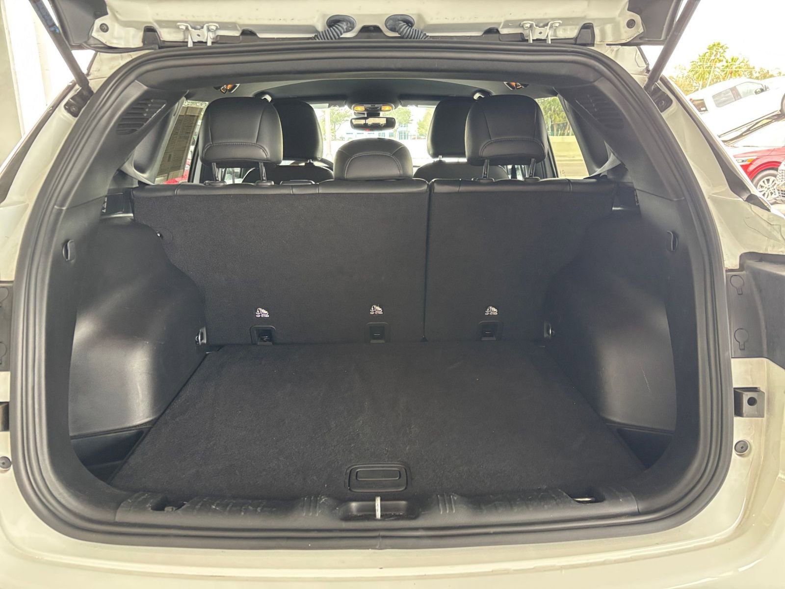 Thumbnail: 2025 Jeep Compass - 32