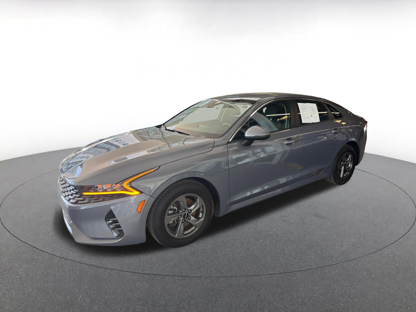 Thumbnail: 2023 Kia K5 - 4