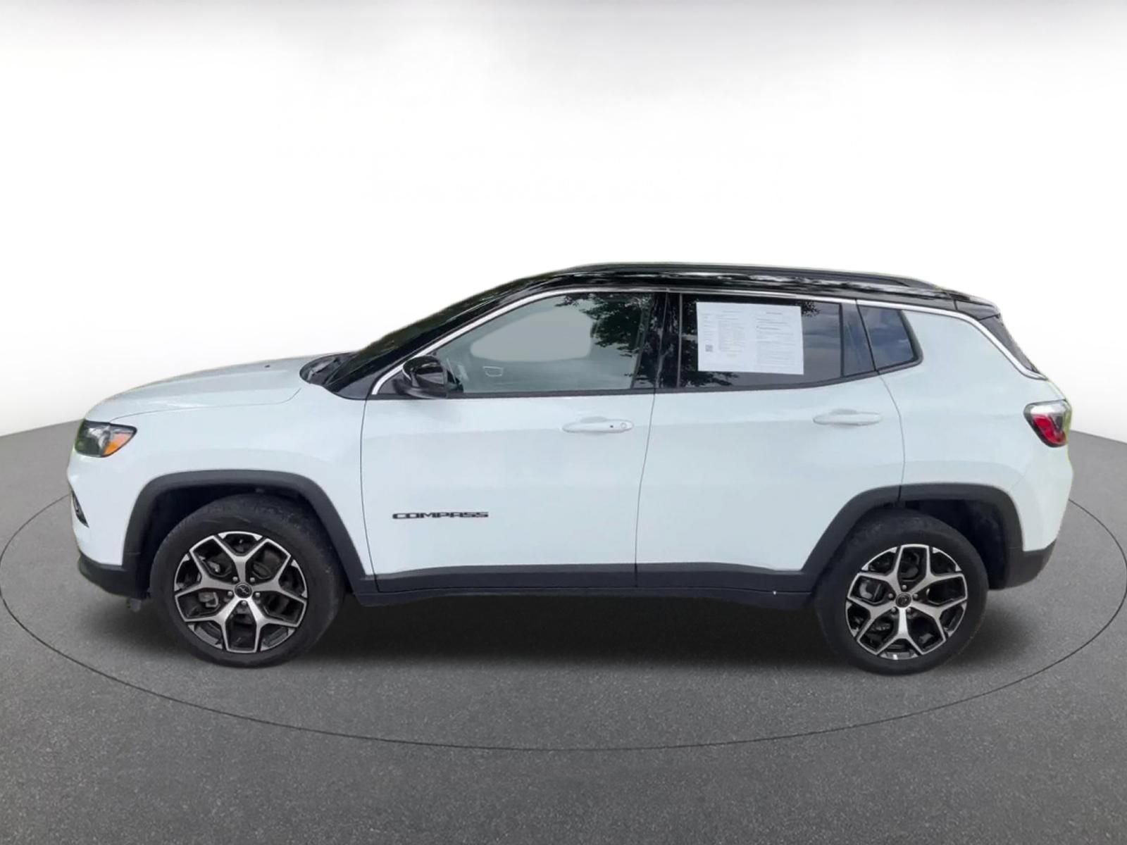 Thumbnail: 2025 Jeep Compass - 9