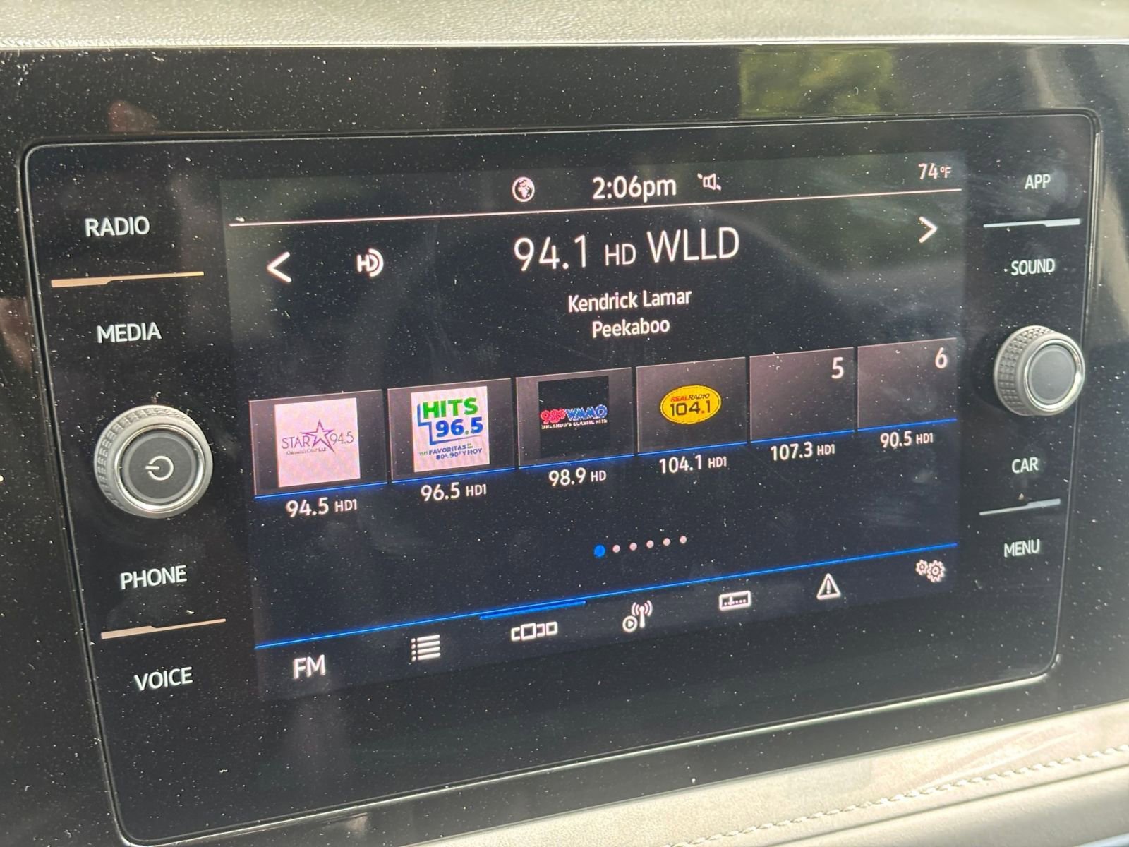 Thumbnail: 2025 Volkswagen Taos - 20