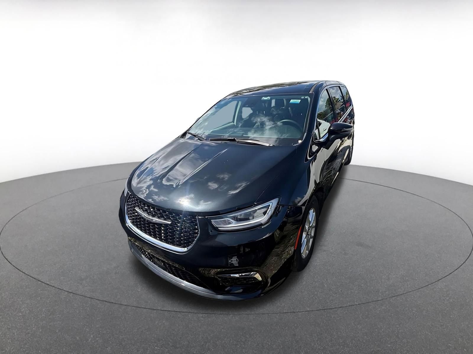 Thumbnail: 2023 Chrysler Pacifica - 2