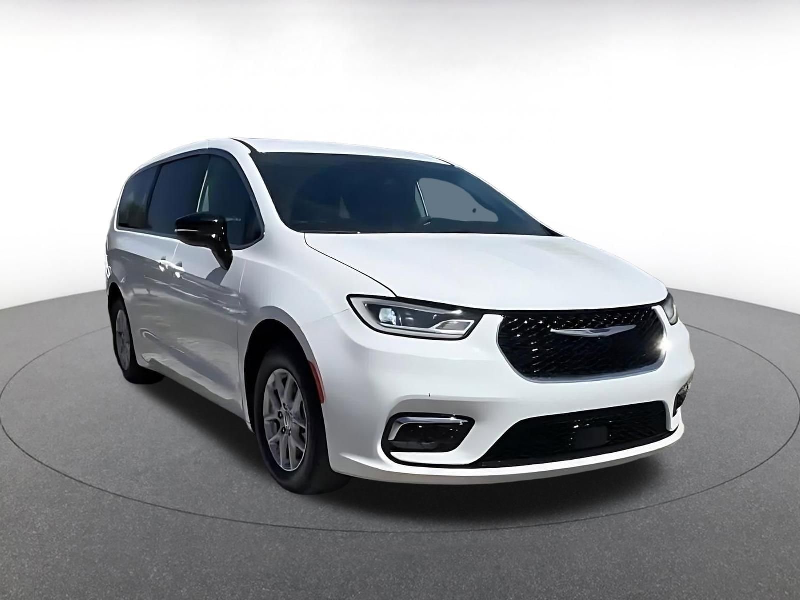 Thumbnail: 2024 Chrysler Pacifica - 2