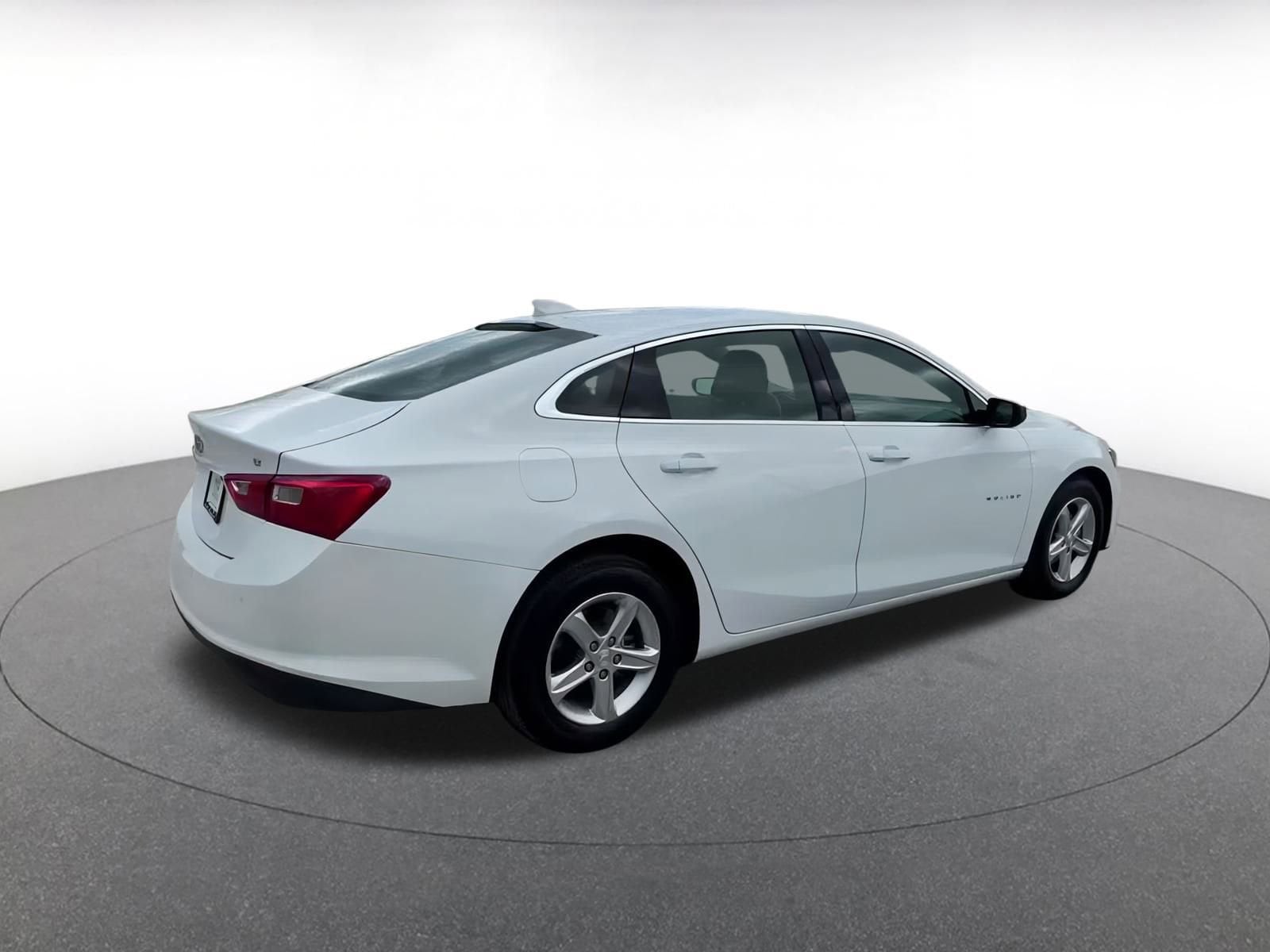 Thumbnail: 2024 Chevrolet Malibu - 15