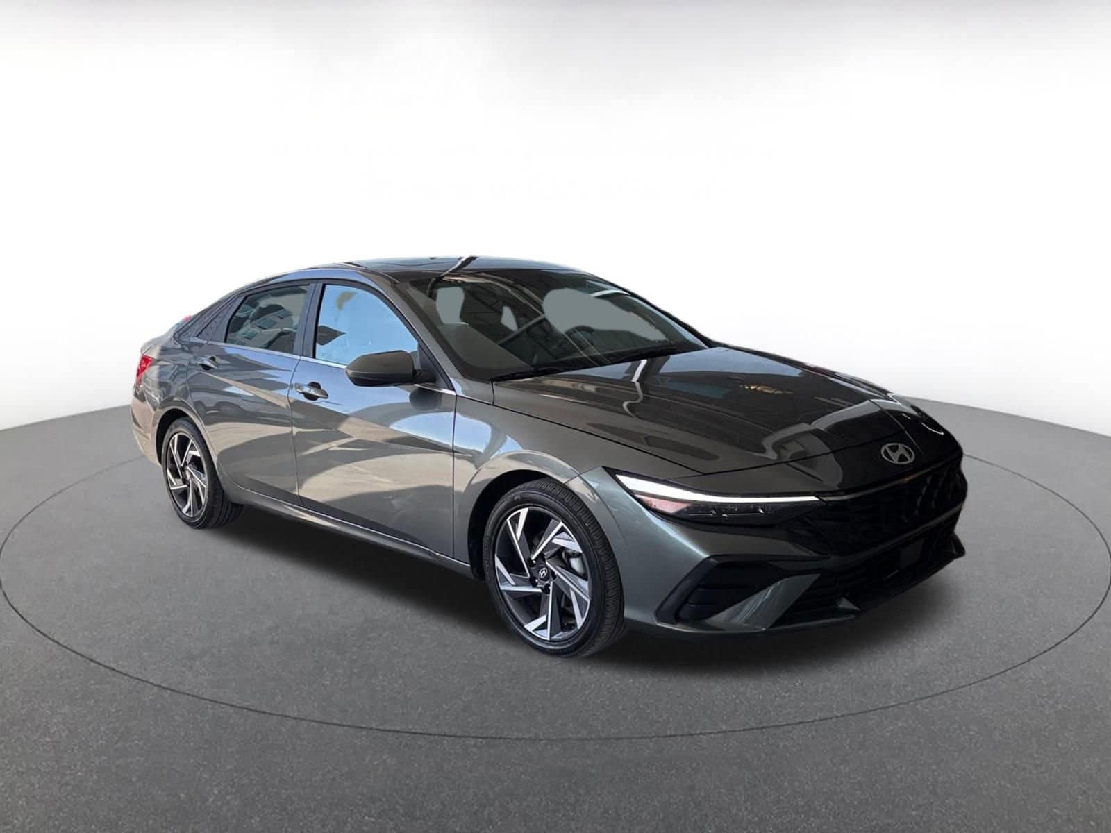 Thumbnail: 2025 Hyundai Elantra - 1