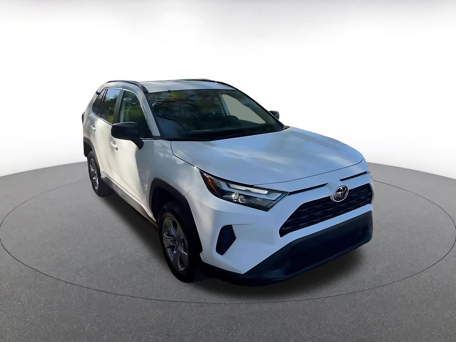 Thumbnail: 2025 Toyota RAV4 - 3