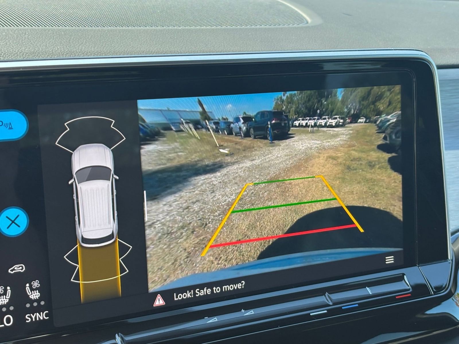 Thumbnail: 2025 Volkswagen Atlas - 17