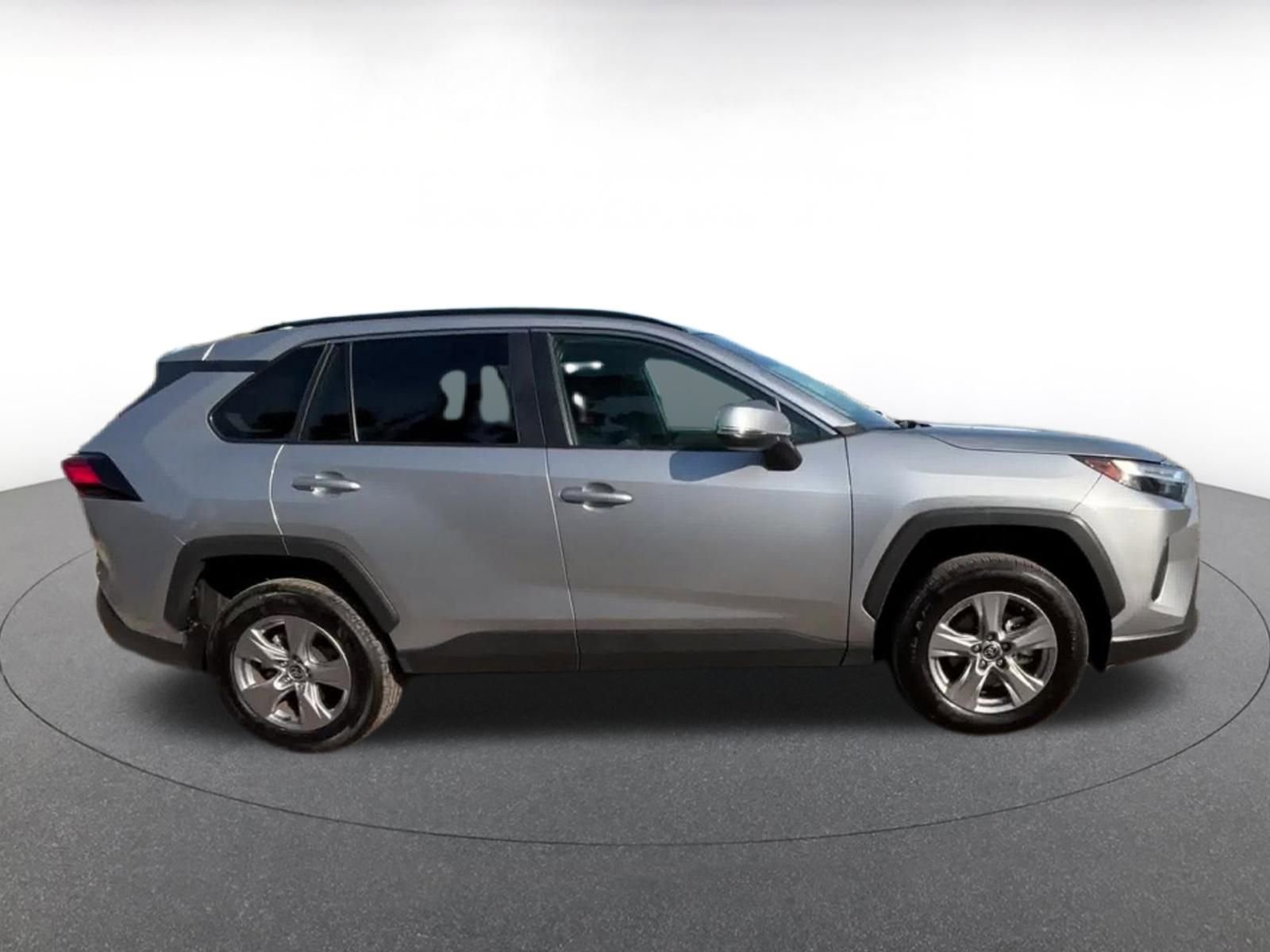 Thumbnail: 2025 Toyota RAV4 - 18