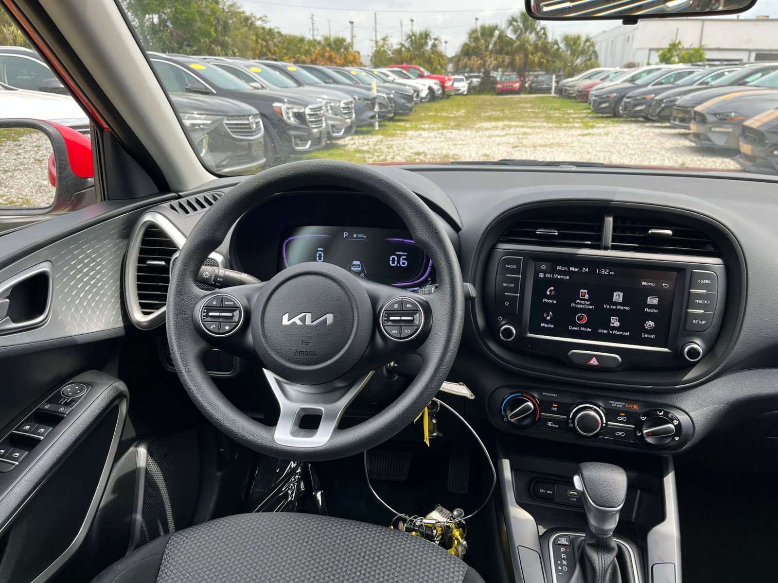 2024 Kia Soul LX 27
