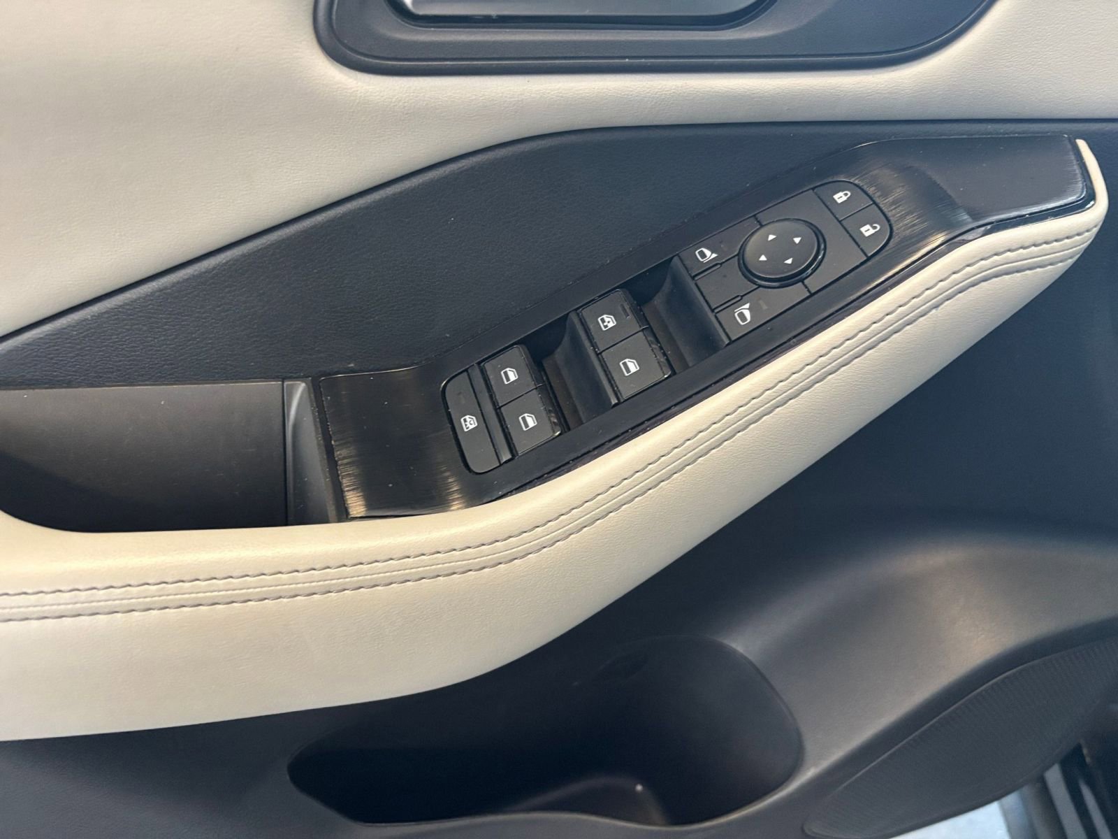 Thumbnail: 2025 Nissan Rogue - 18