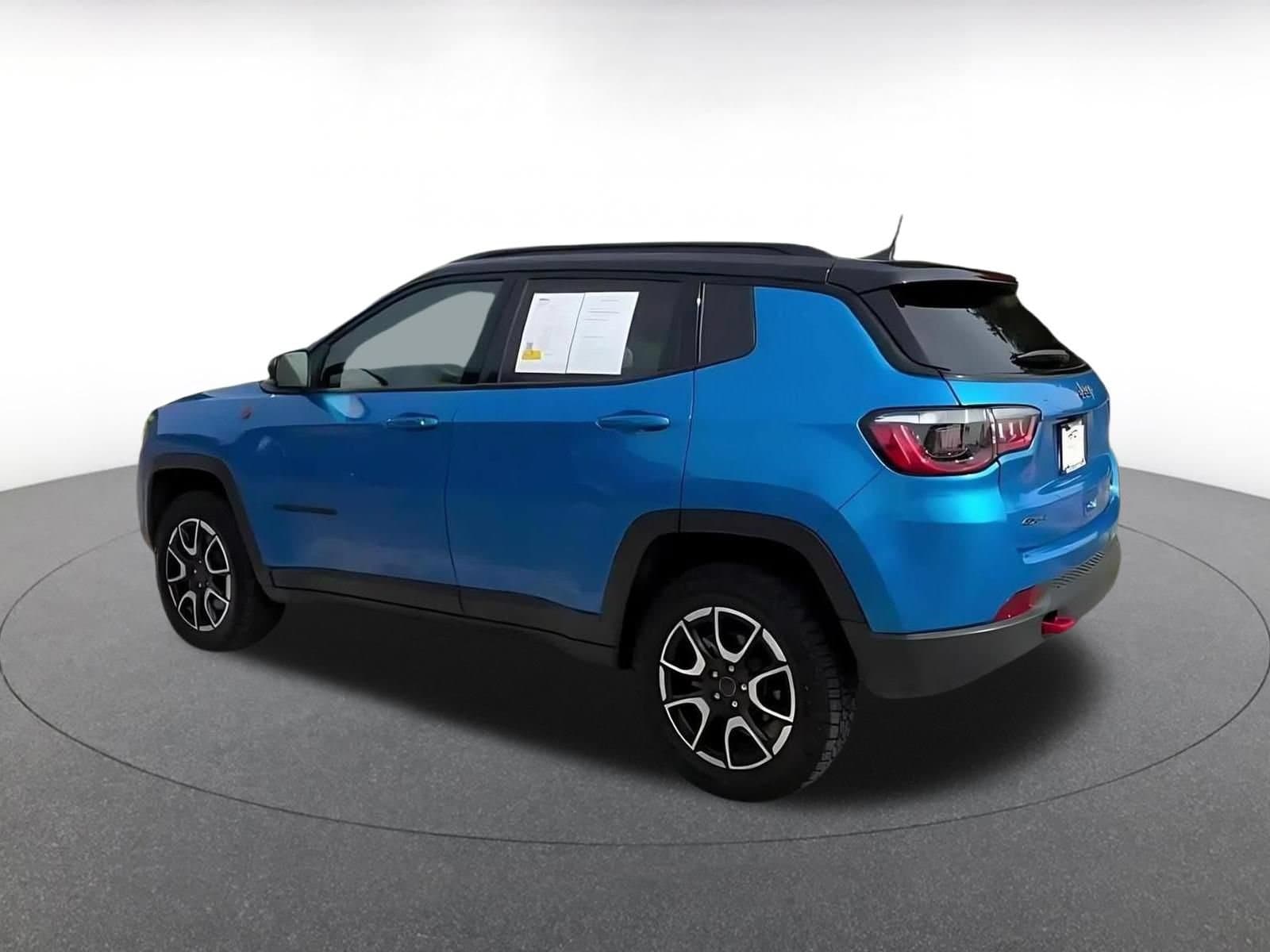 Thumbnail: 2025 Jeep Compass - 10