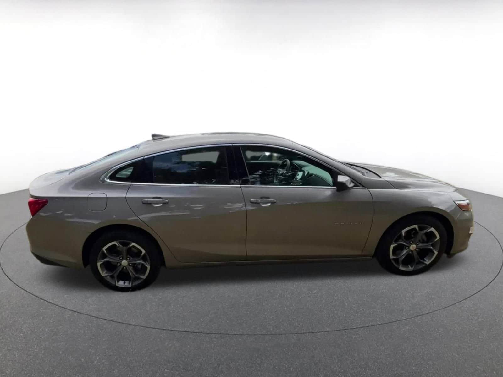 Thumbnail: 2024 Chevrolet Malibu - 16