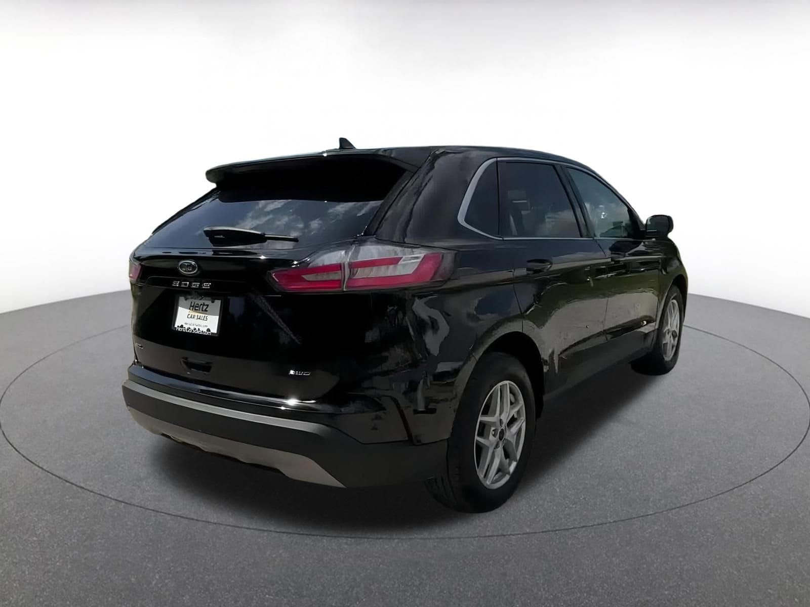 Thumbnail: 2024 Ford Edge - 14