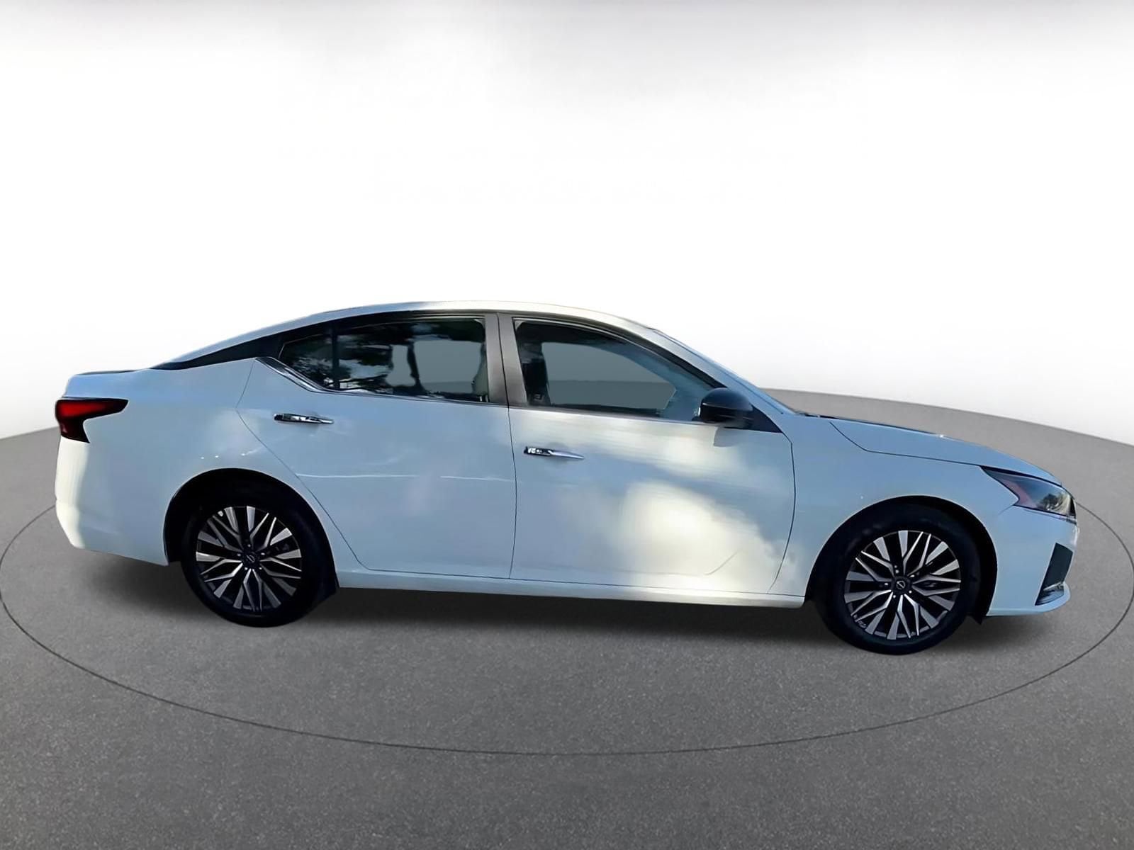 Thumbnail: 2025 Nissan Altima - 17