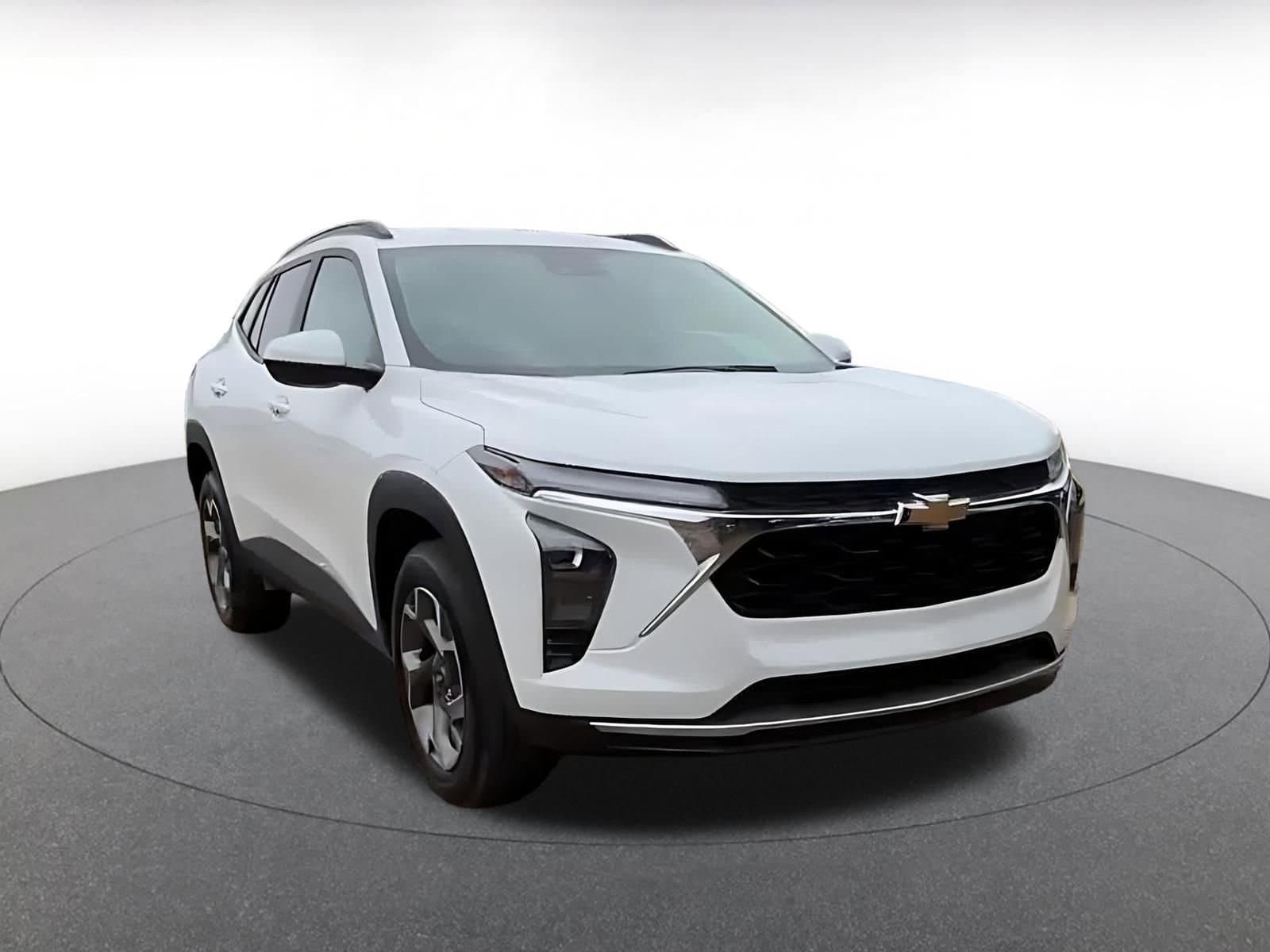 Thumbnail: 2025 Chevrolet Trax - 2