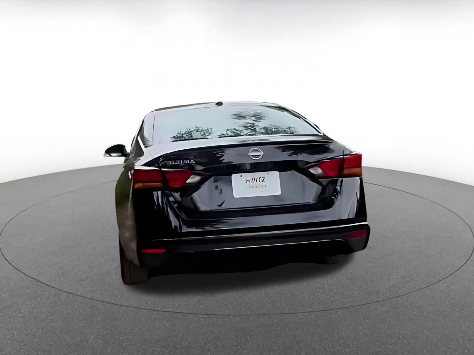 Thumbnail: 2025 Nissan Altima - 17