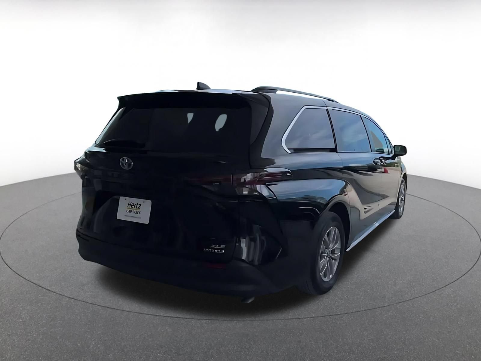 Thumbnail: 2024 Toyota Sienna - 13