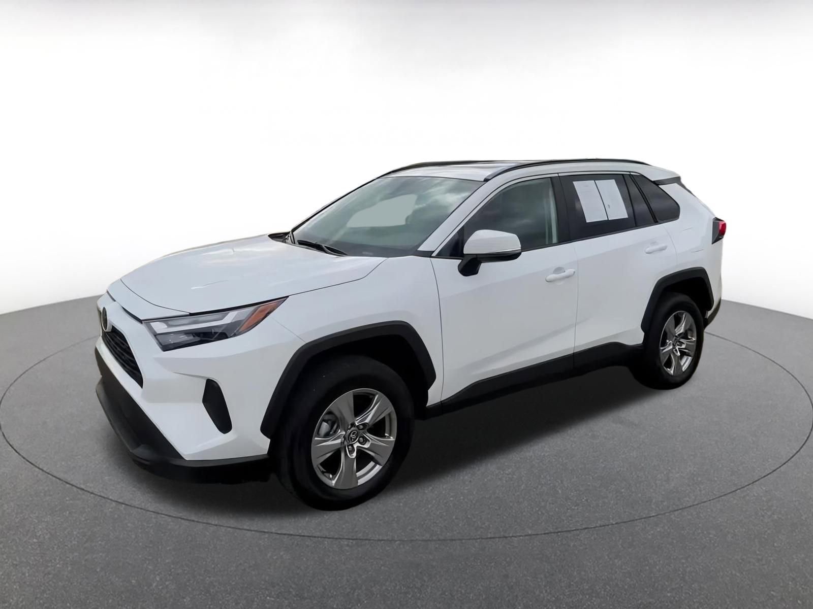 Thumbnail: 2025 Toyota RAV4 - 8