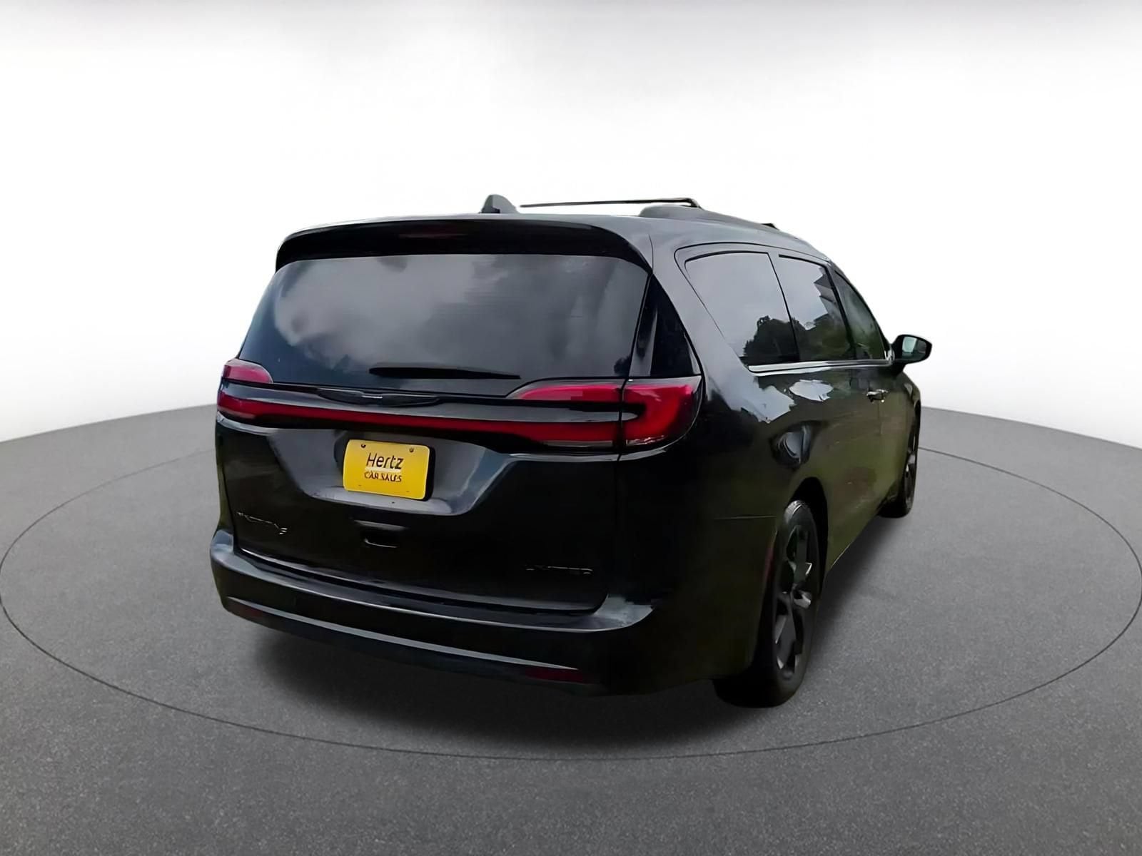 Thumbnail: 2025 Chrysler Pacifica - 13