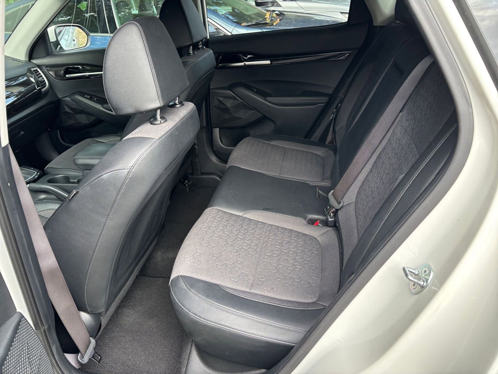 Thumbnail: 2025 Kia Seltos - 25