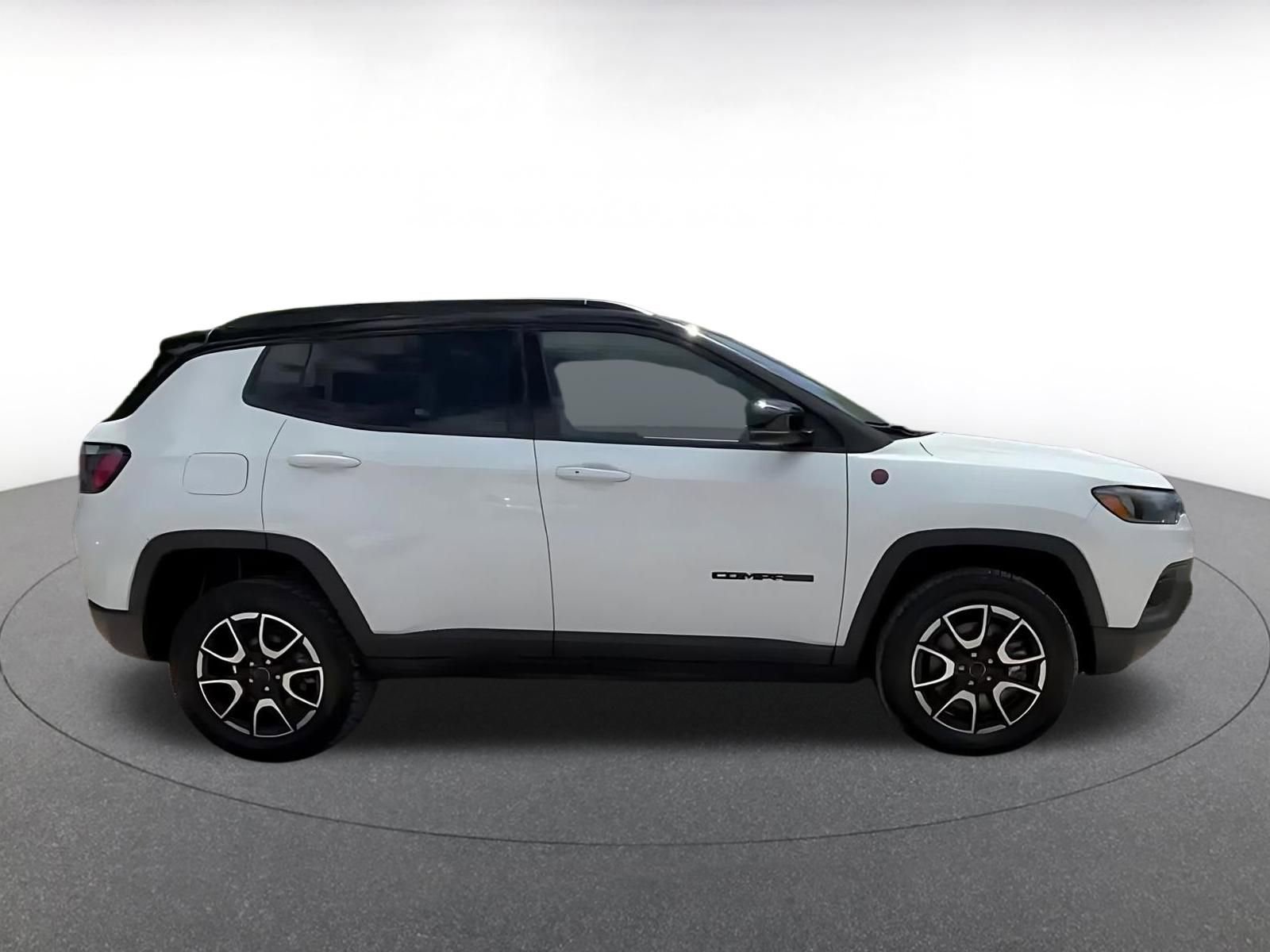 Thumbnail: 2025 Jeep Compass - 16