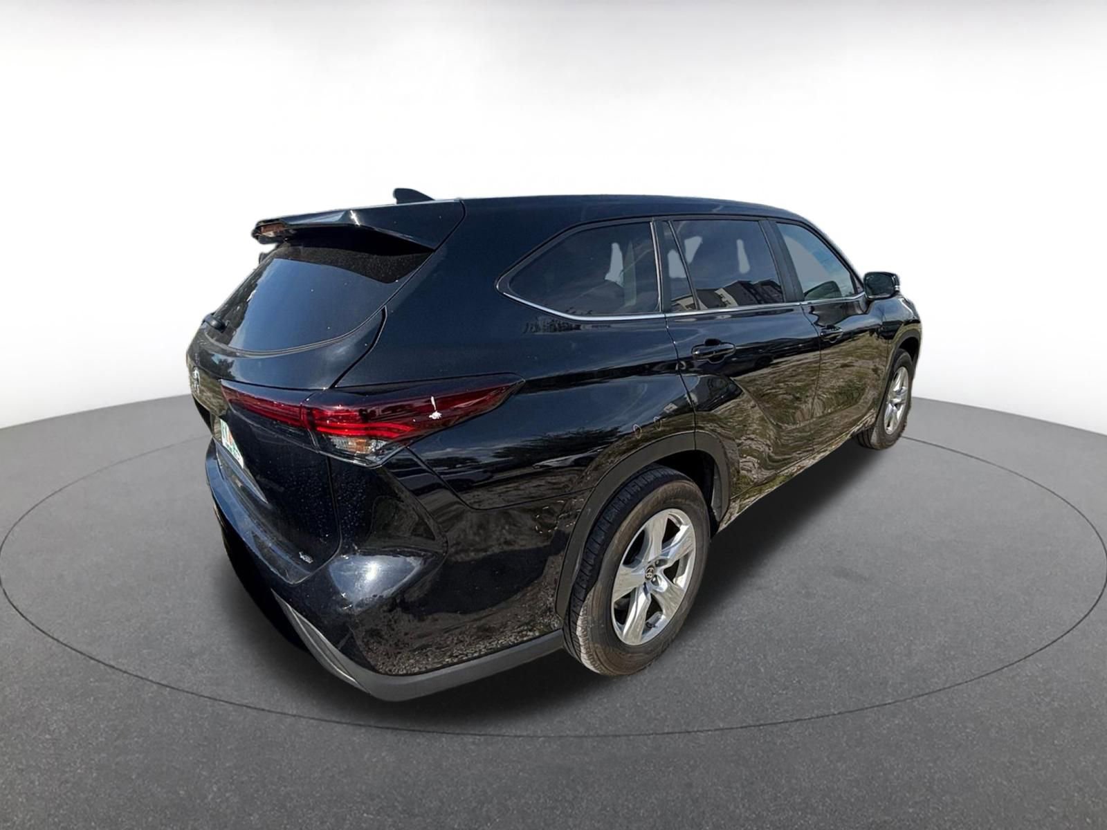 Thumbnail: 2025 Toyota Highlander - 7