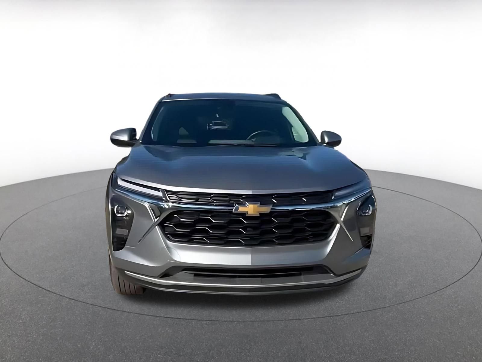 Thumbnail: 2025 Chevrolet Trax - 3