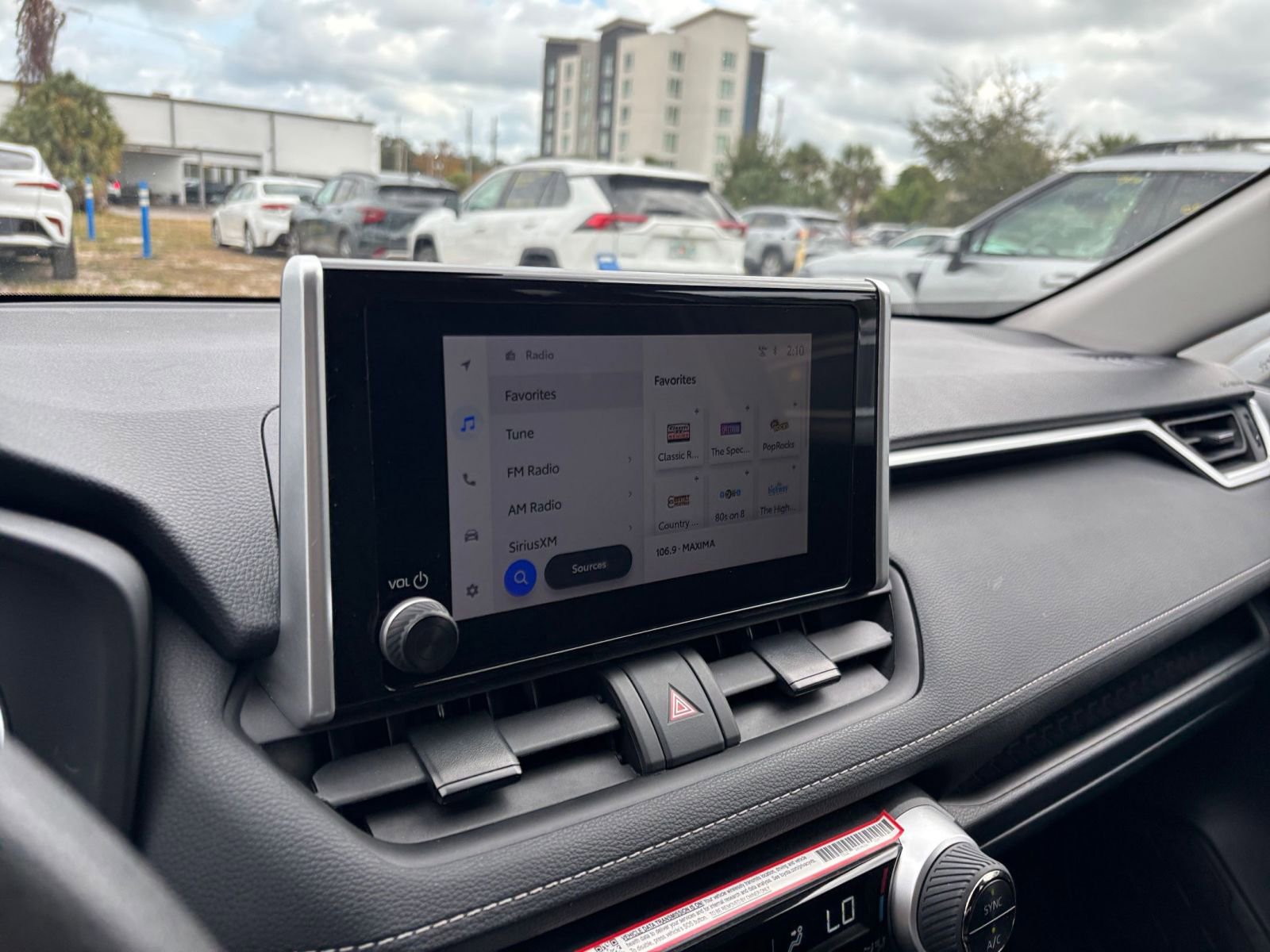 Thumbnail: 2025 Toyota RAV4 - 21