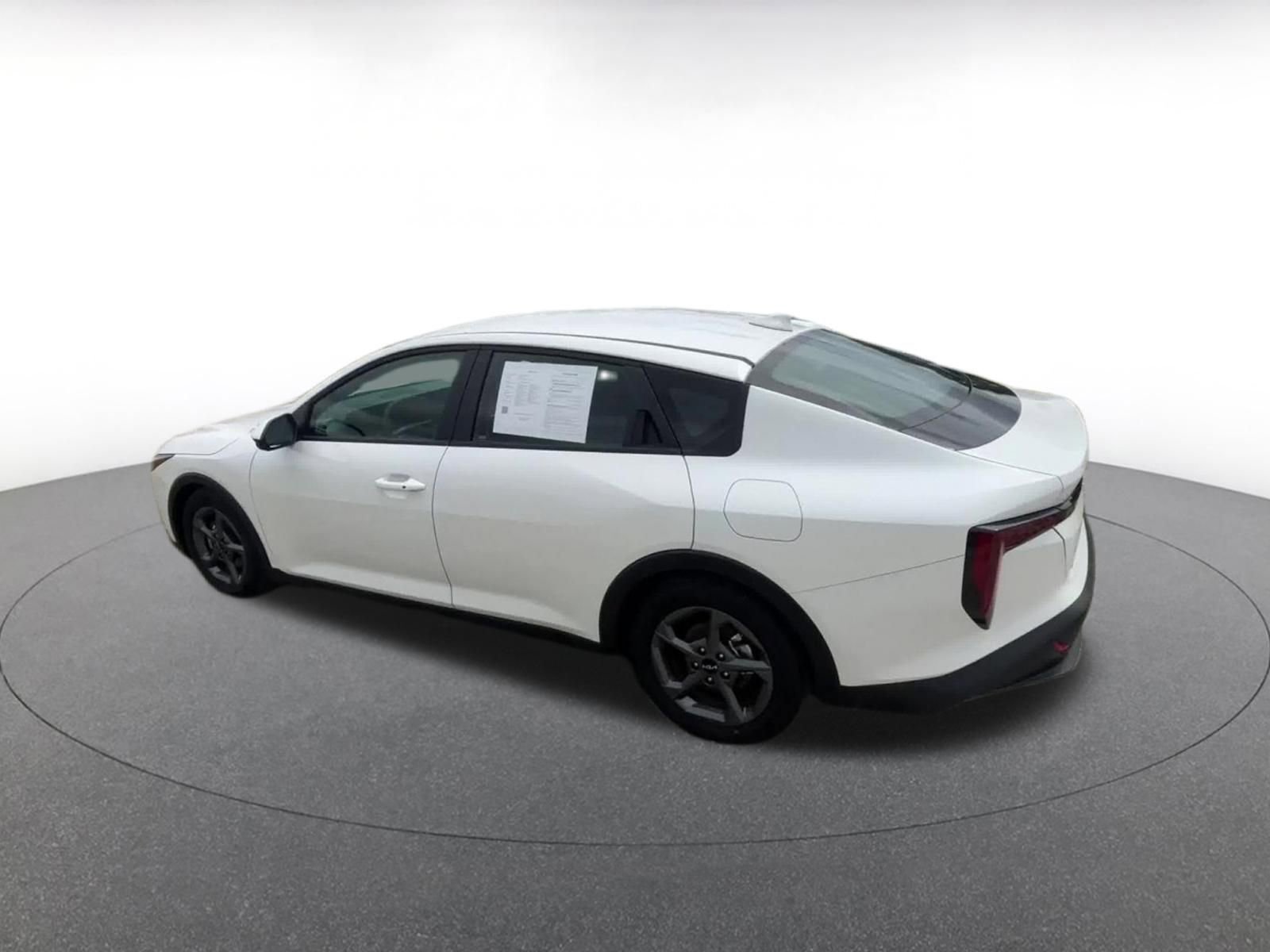 Thumbnail: 2025 Kia K4 - 10