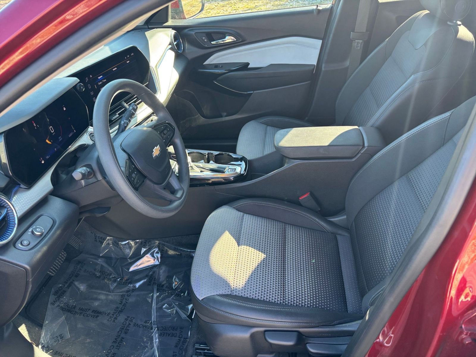 Thumbnail: 2025 Chevrolet Trax - 27