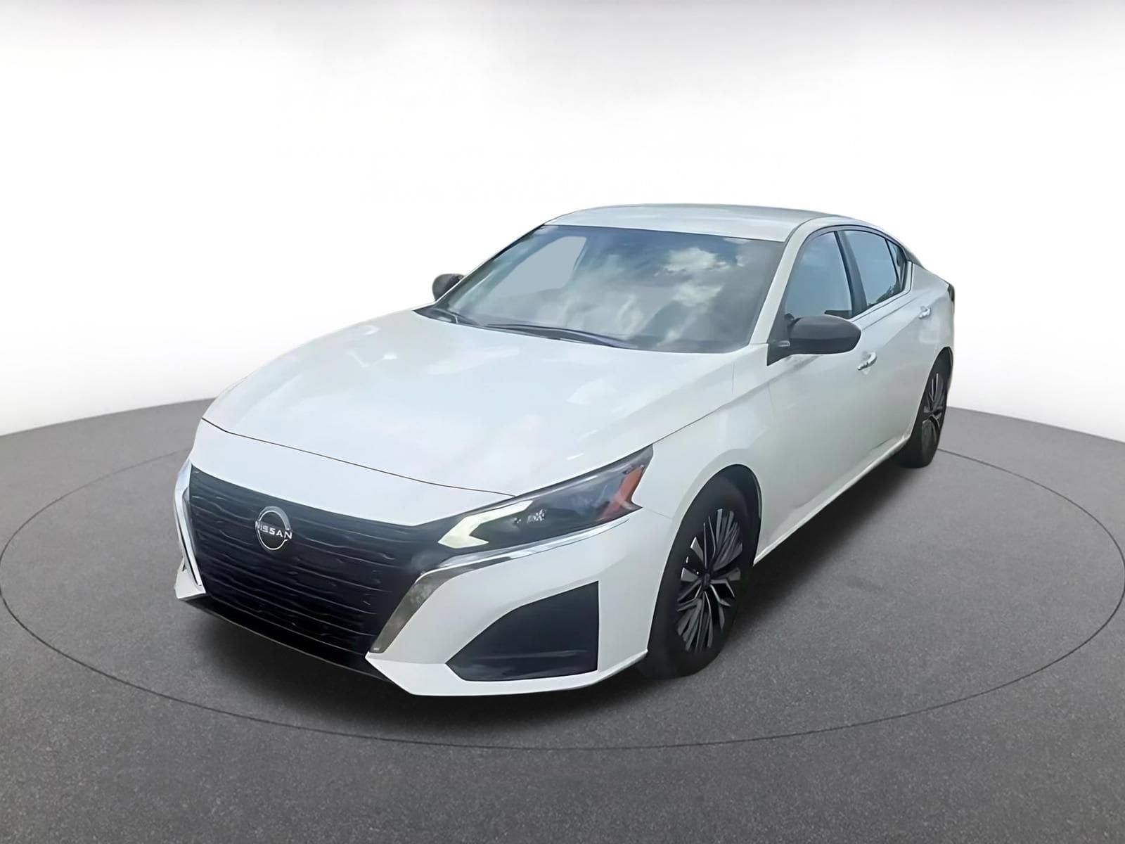 Thumbnail: 2025 Nissan Altima - 7