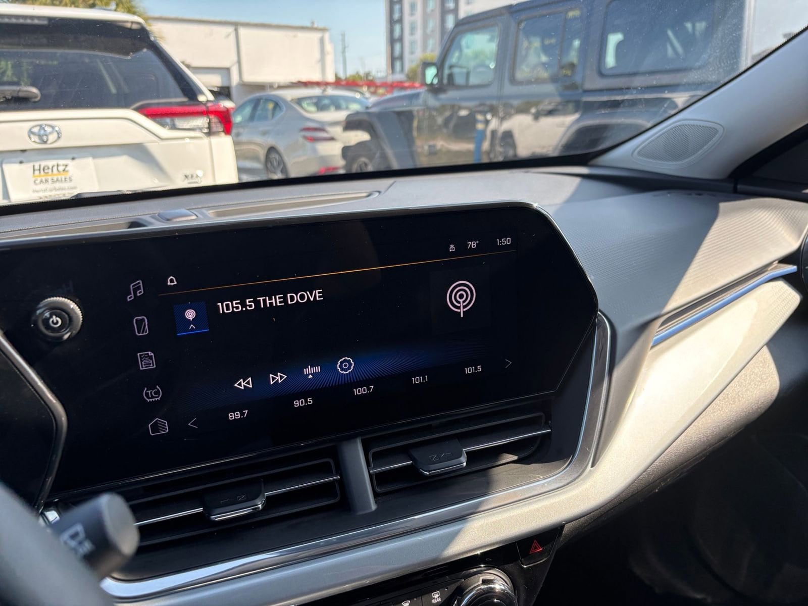 Thumbnail: 2025 Chevrolet Trax - 22