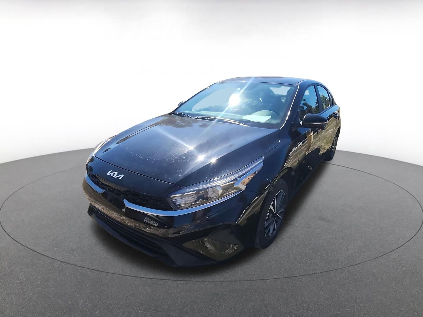 Thumbnail: 2024 Kia Forte - 3