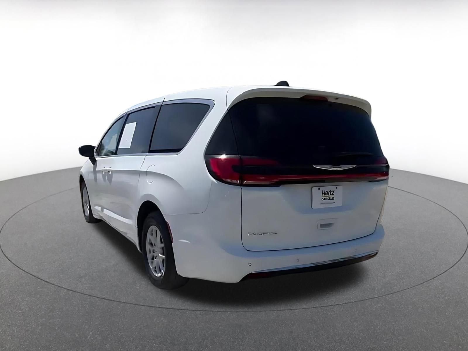 Thumbnail: 2024 Chrysler Pacifica - 11