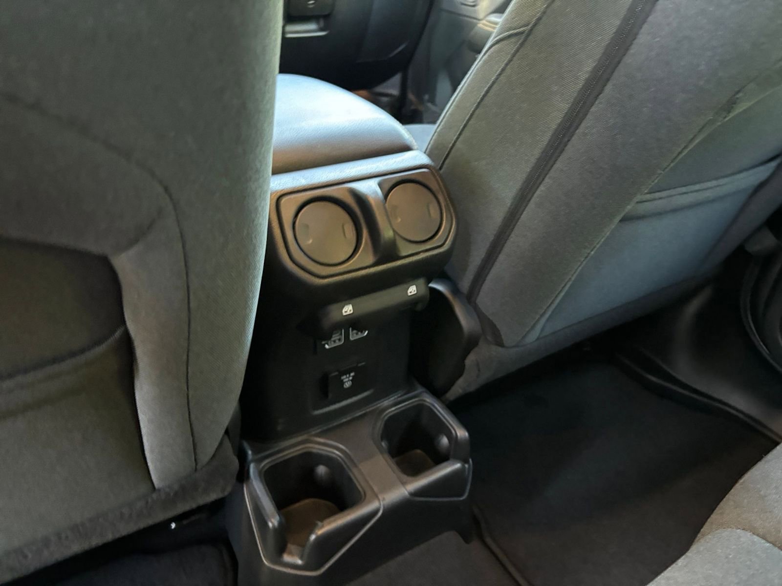 Thumbnail: 2025 Jeep Wrangler - 24