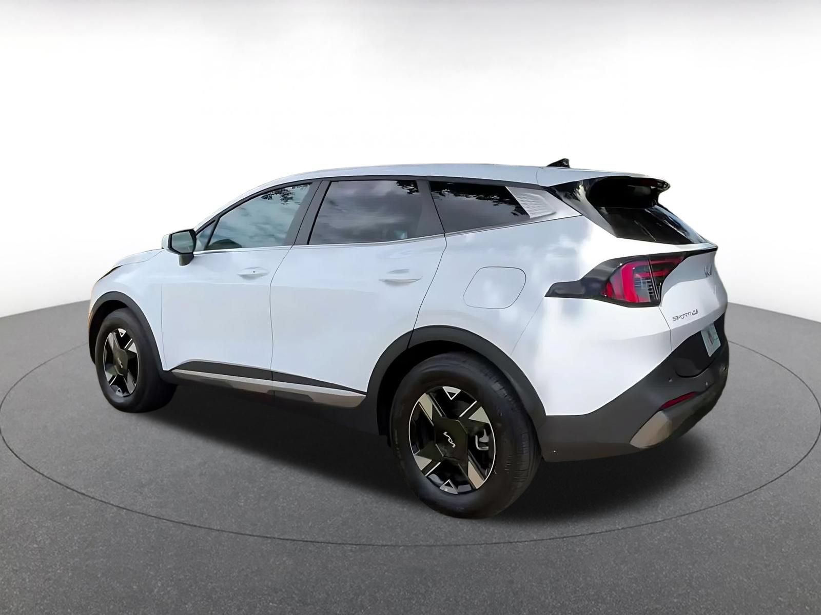 Thumbnail: 2026 Kia Sportage - 9