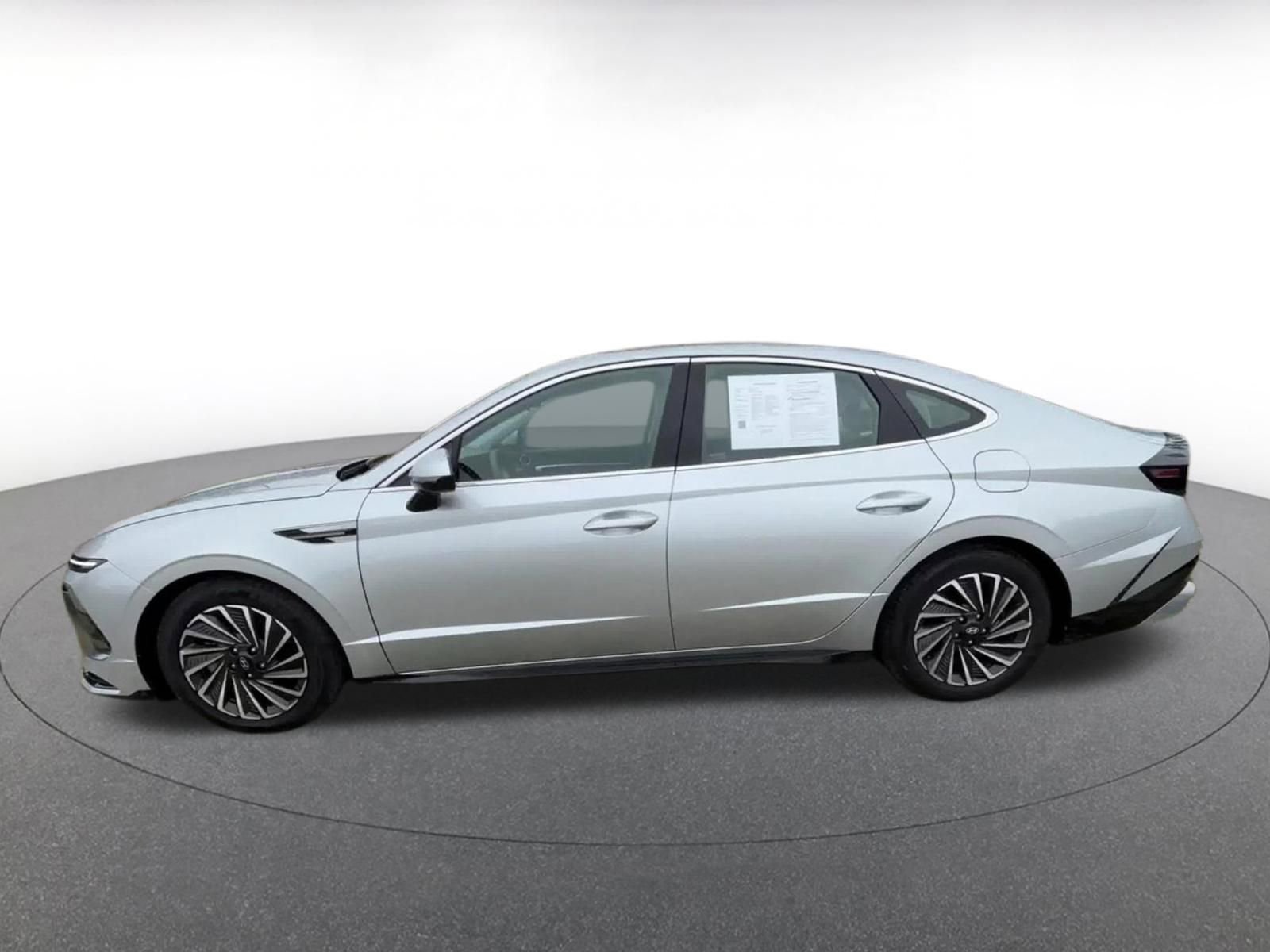 Thumbnail: 2025 Hyundai Sonata - 9