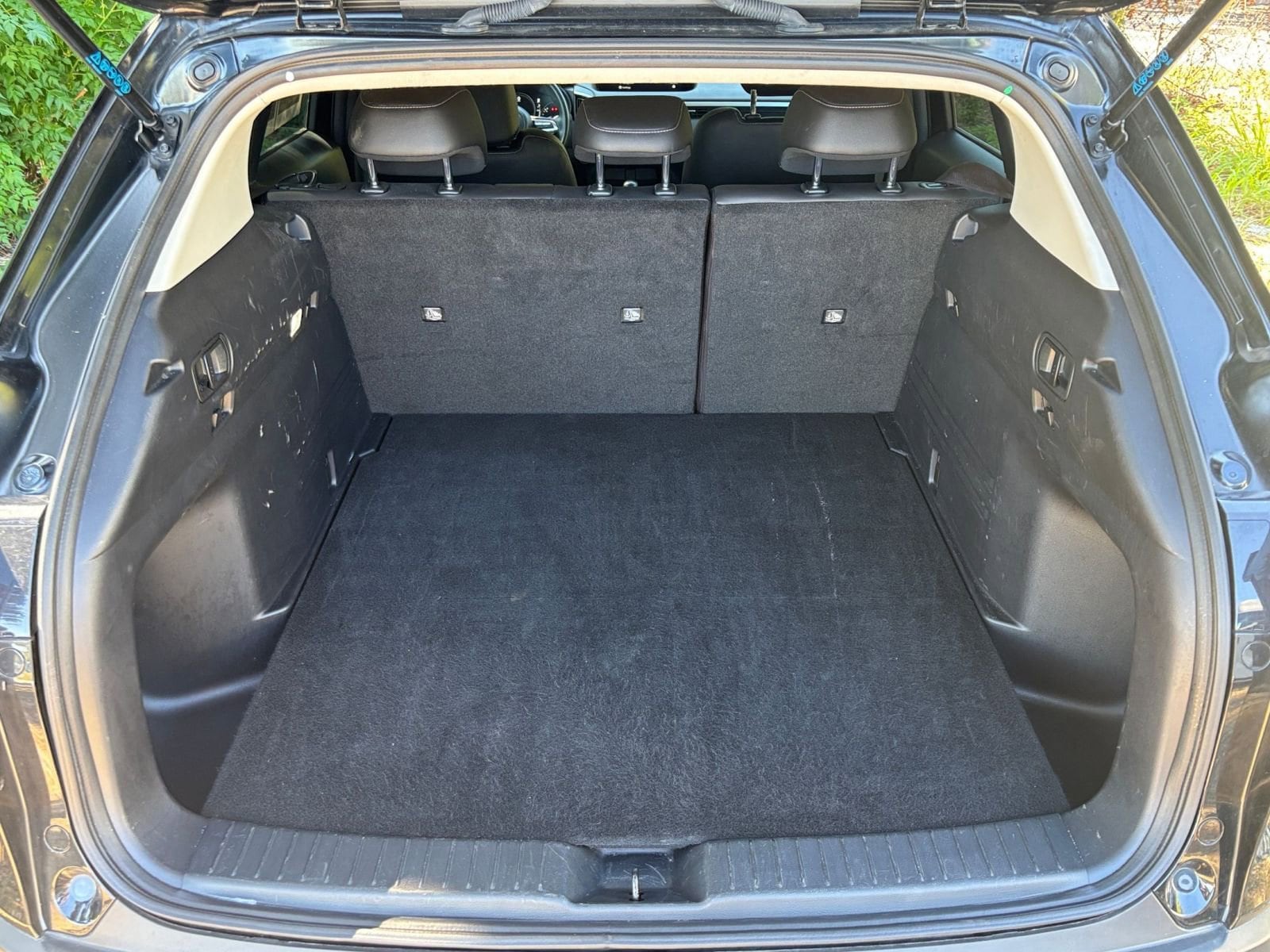 Thumbnail: 2025 Mazda CX-50 - 31