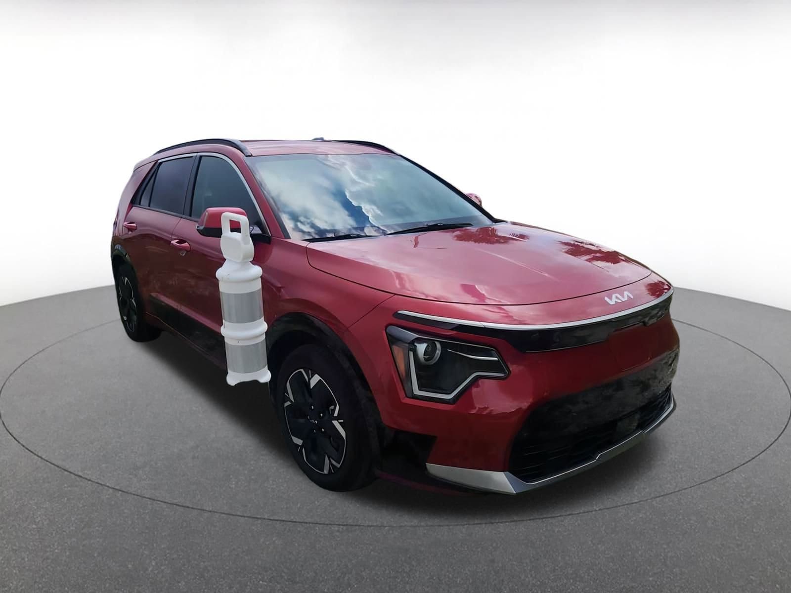 Thumbnail: 2023 Kia Niro - 1