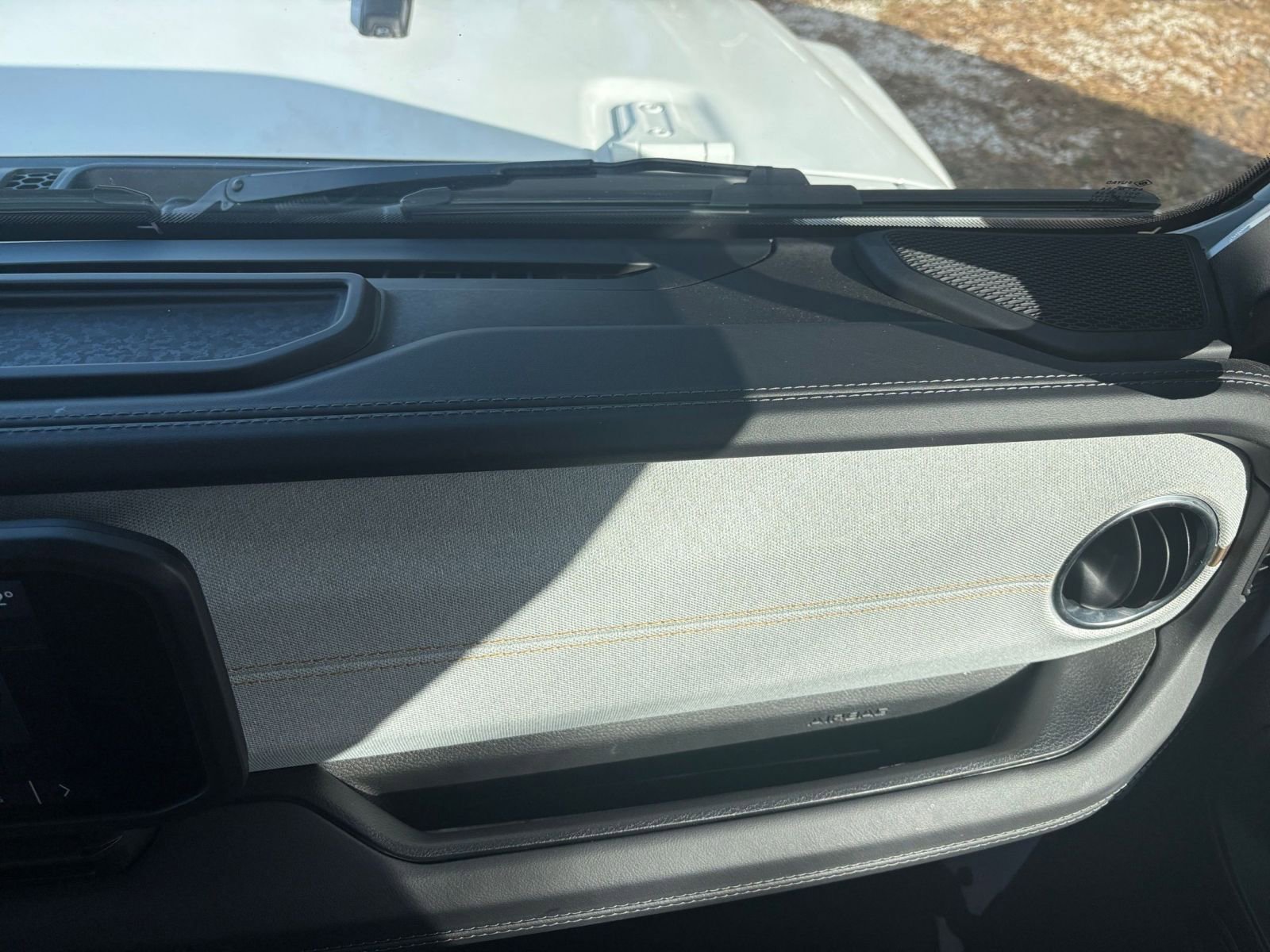 Thumbnail: 2025 Jeep Wrangler - 35