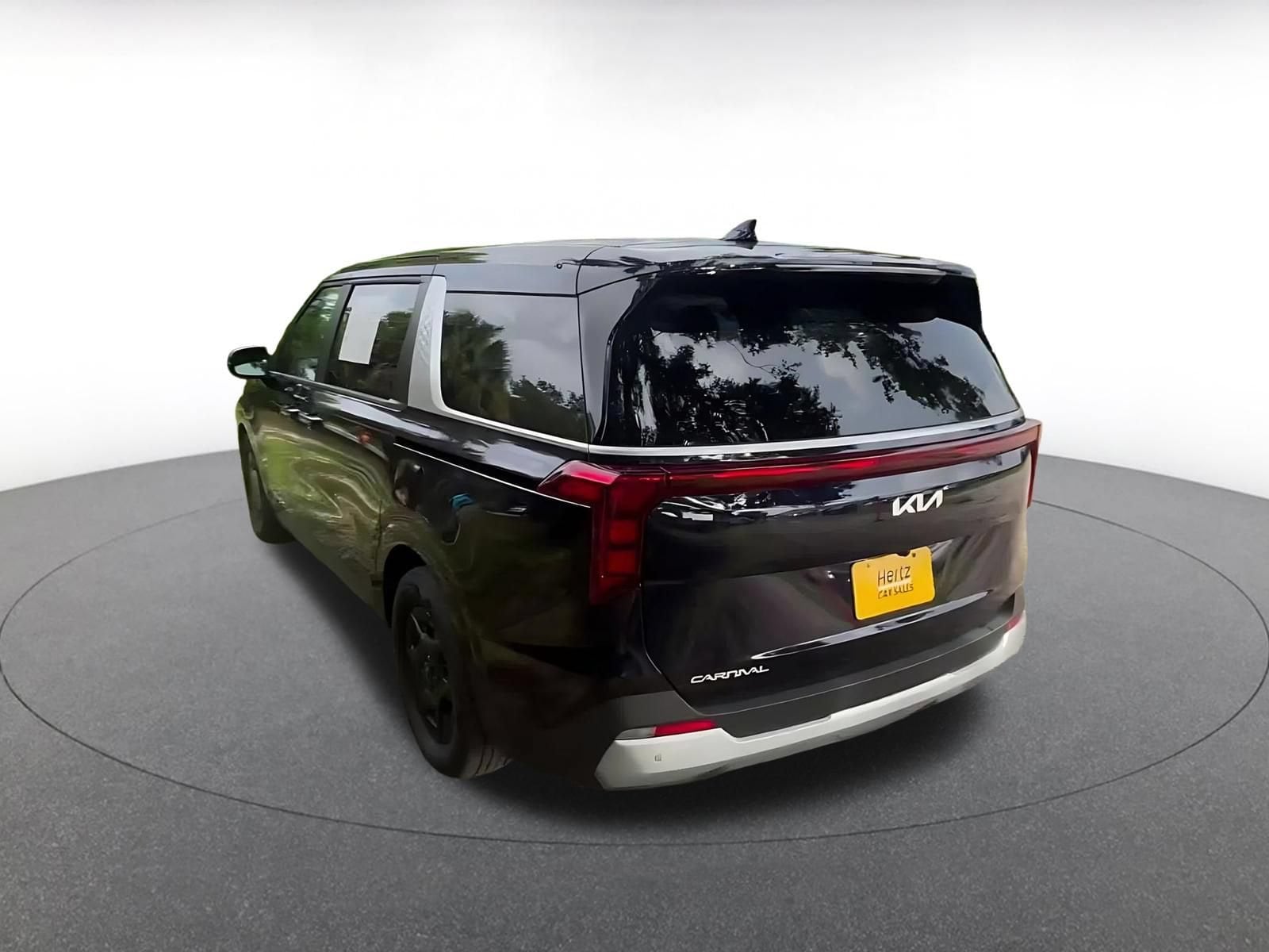 Thumbnail: 2026 Kia Carnival - 11