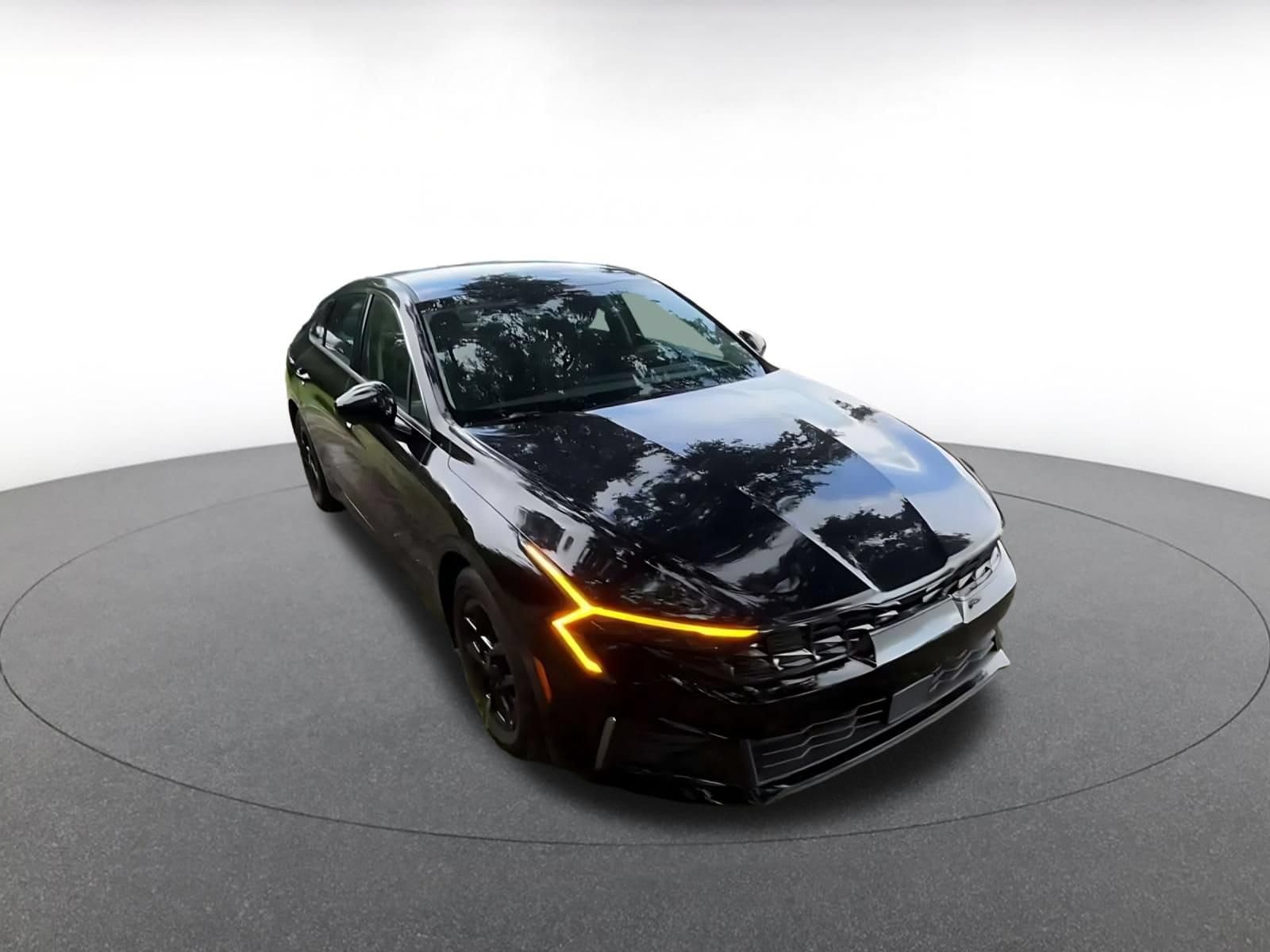 Thumbnail: 2025 Kia K5 - 3