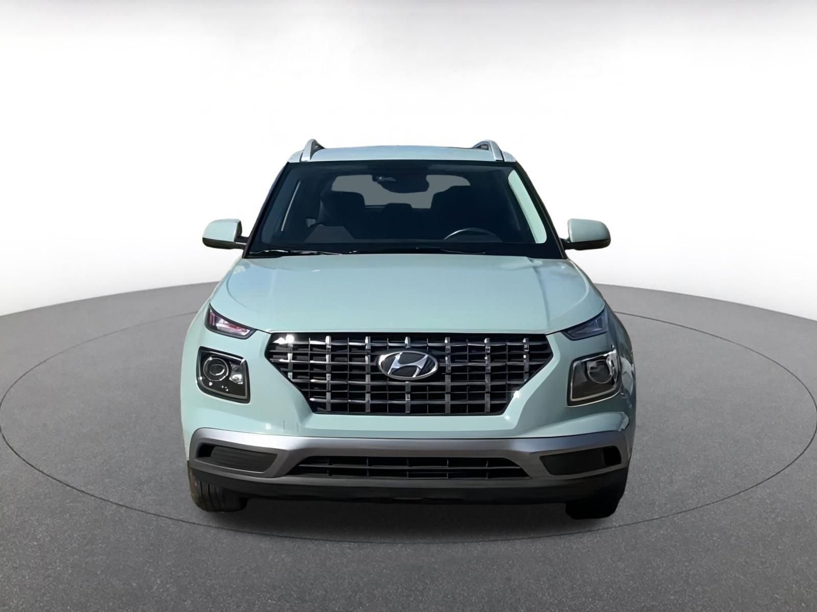 Thumbnail: 2025 Hyundai Venue - 3