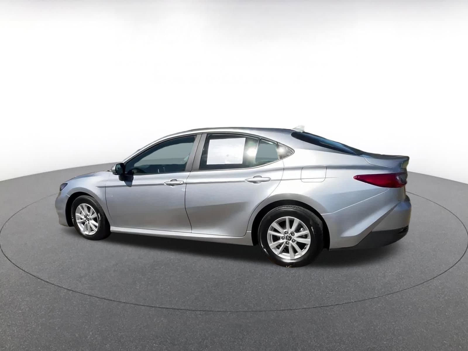 Thumbnail: 2025 Toyota Camry - 10