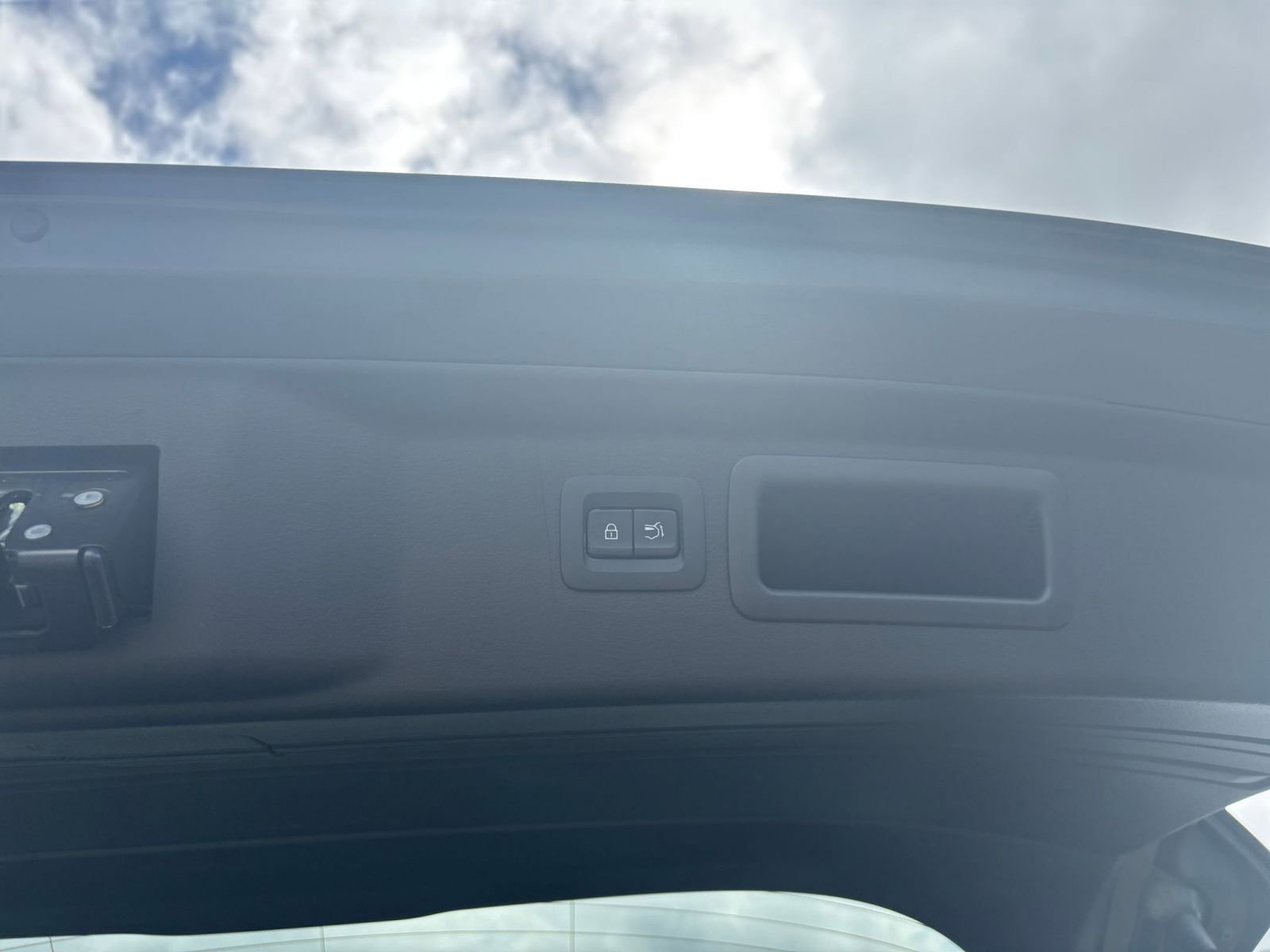 Thumbnail: 2025 Mazda CX-50 - 24