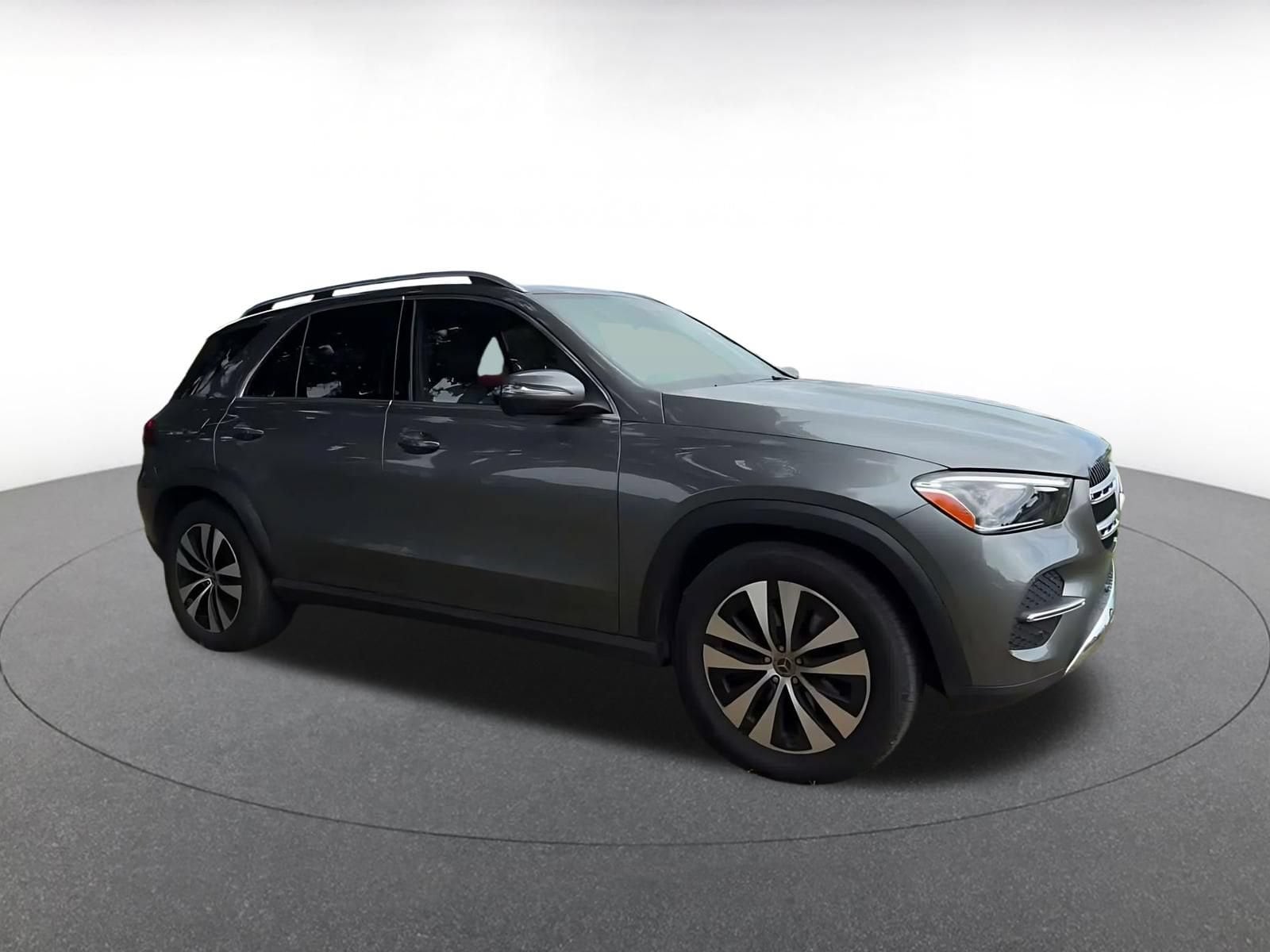 Thumbnail: 2026 Mercedes-Benz GLE - 2