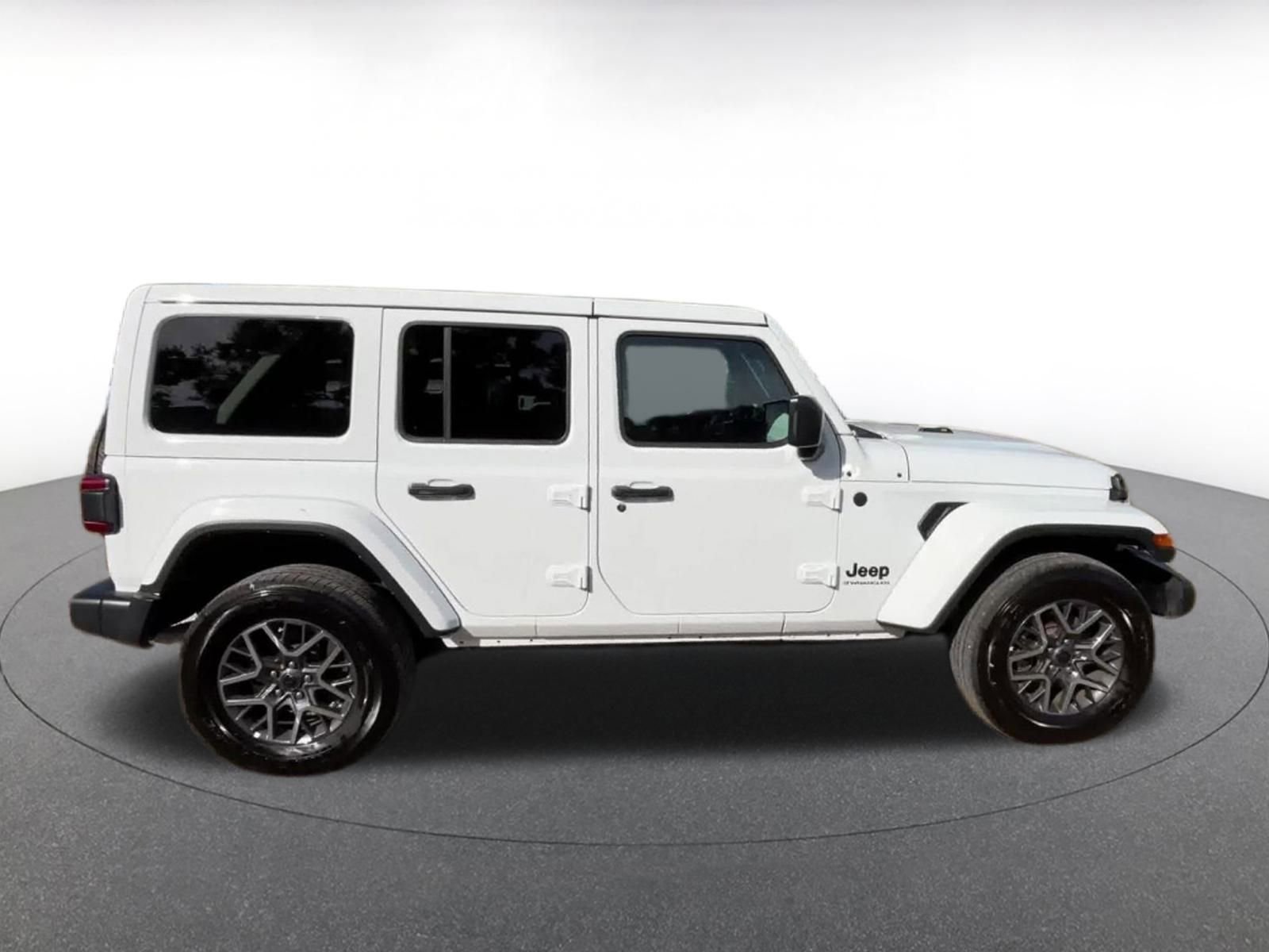 Thumbnail: 2025 Jeep Wrangler - 16